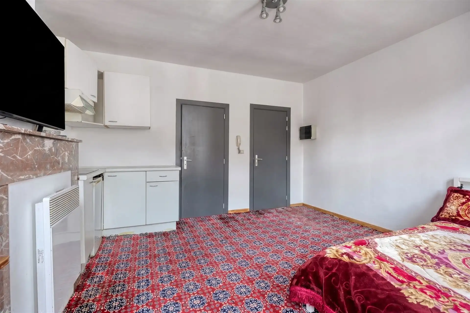 Ruime woning, momenteel ingericht als 4 studio's! foto 15