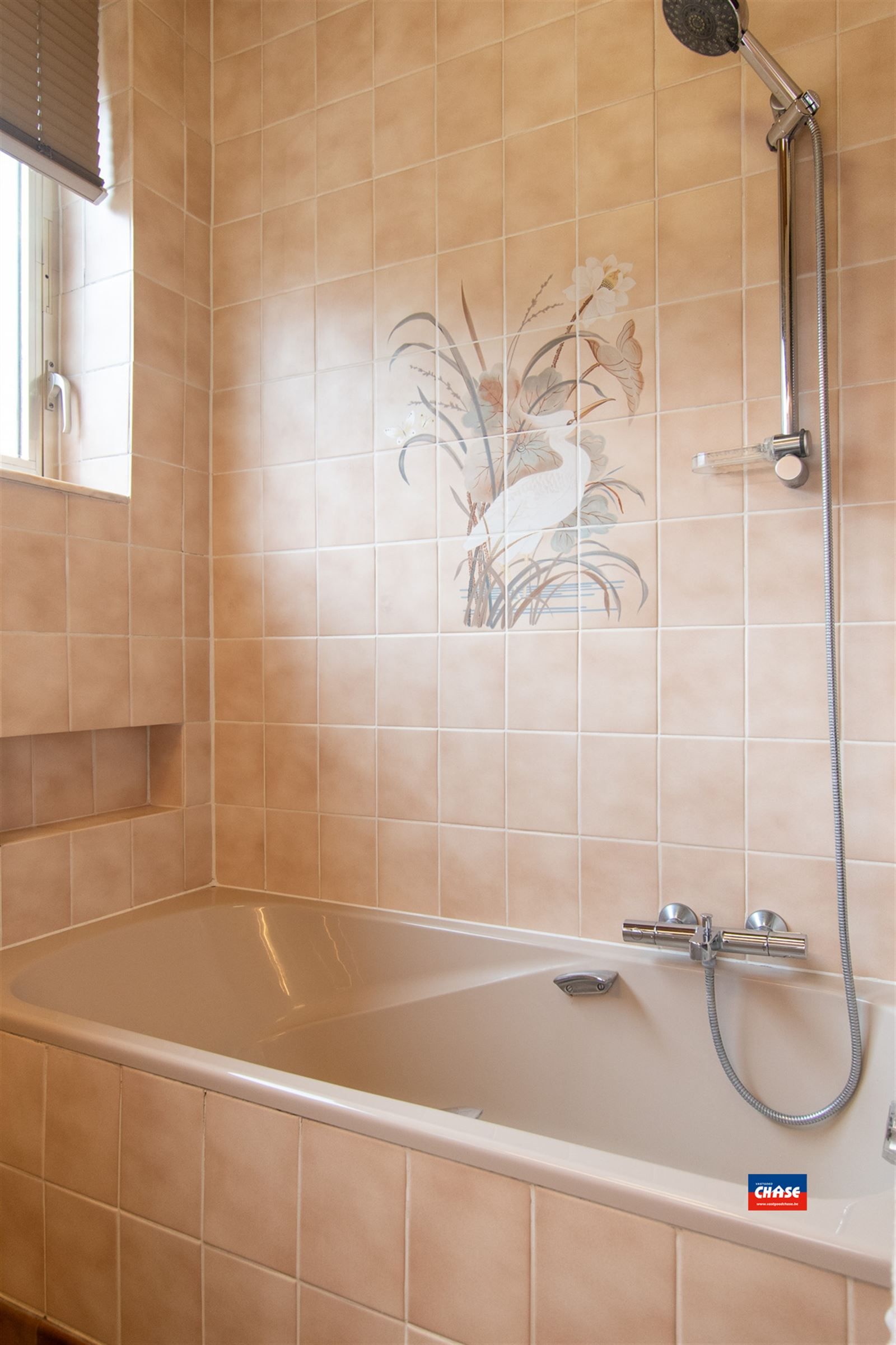 Instapklare gezinswoning met 3 tot 5 slaapkamers,tuin en garagebox foto 21