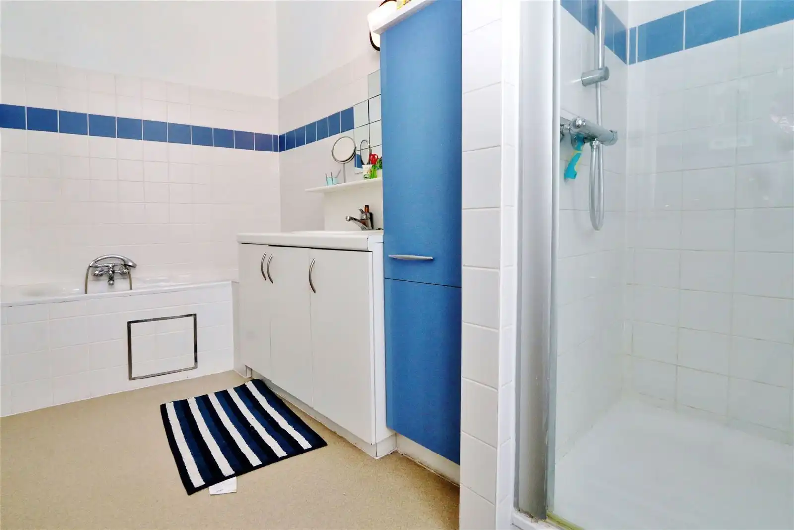 Appartement (110m²) te centrum Halle met terras foto 15