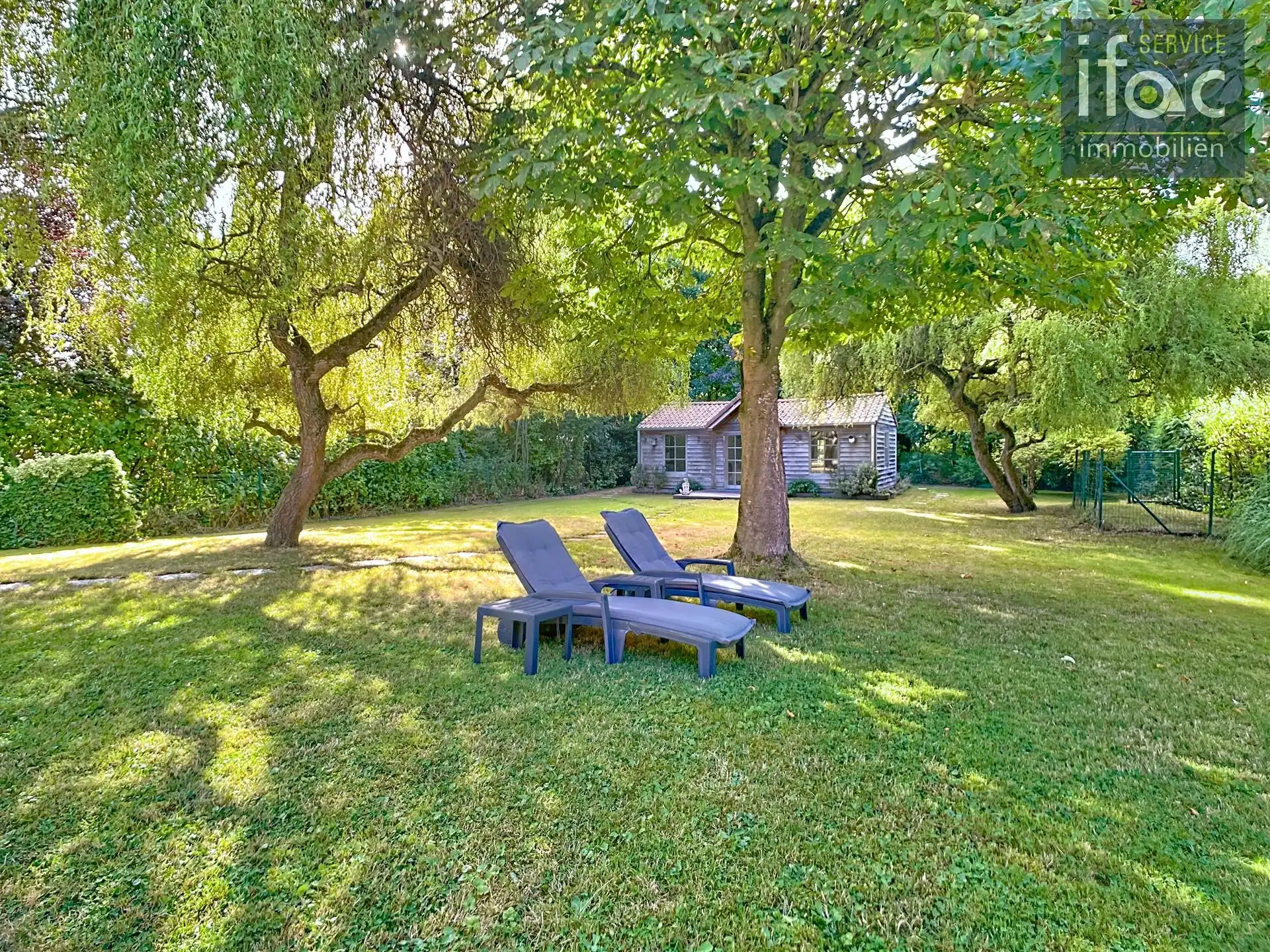 Fantastische villa met 3 slpk en bijbouw in tuin foto 2