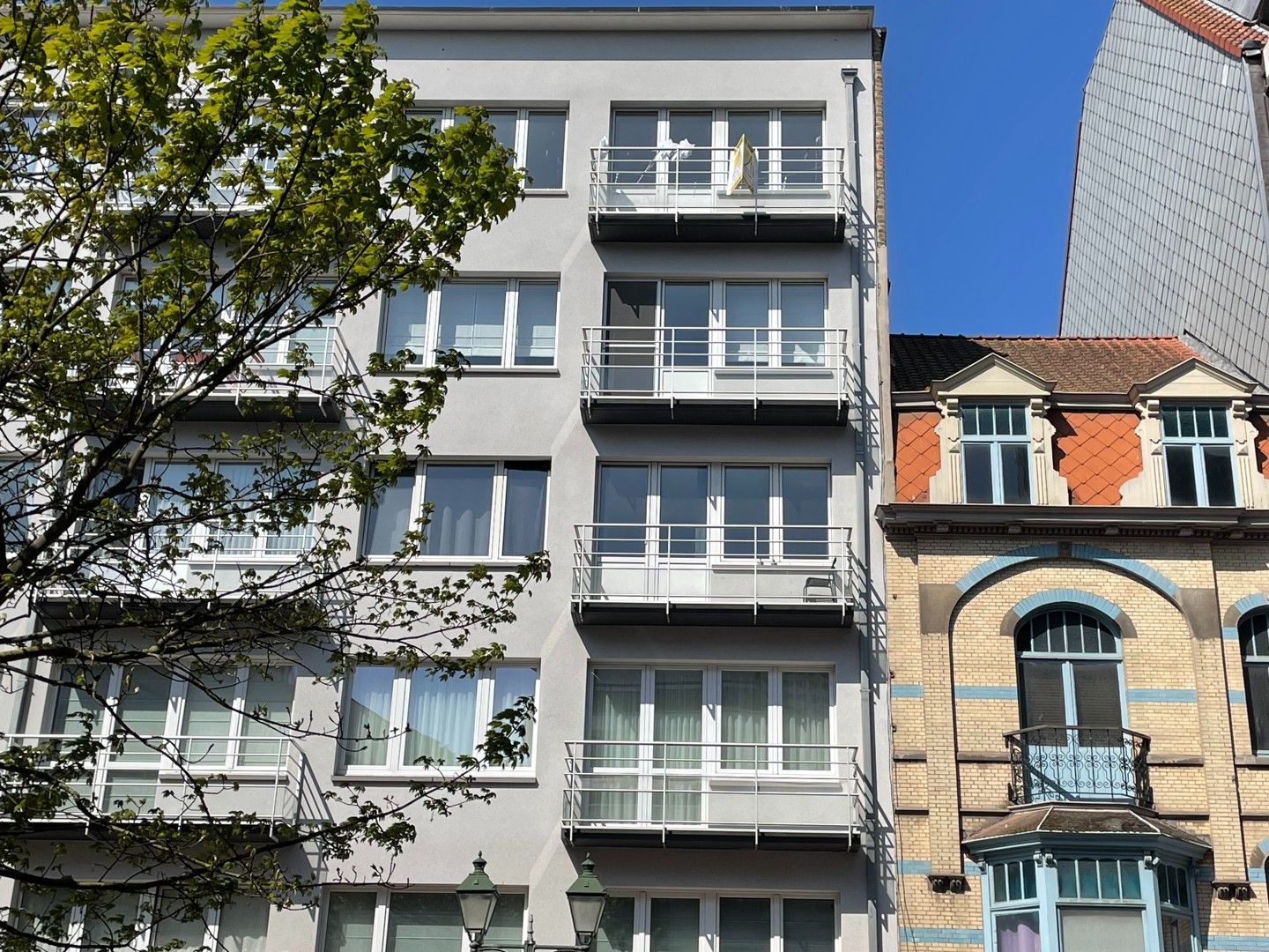Verzorgd en vernieuwd ongemeubeld appartement met balkon in de Lippenslaan te Knokke foto 19