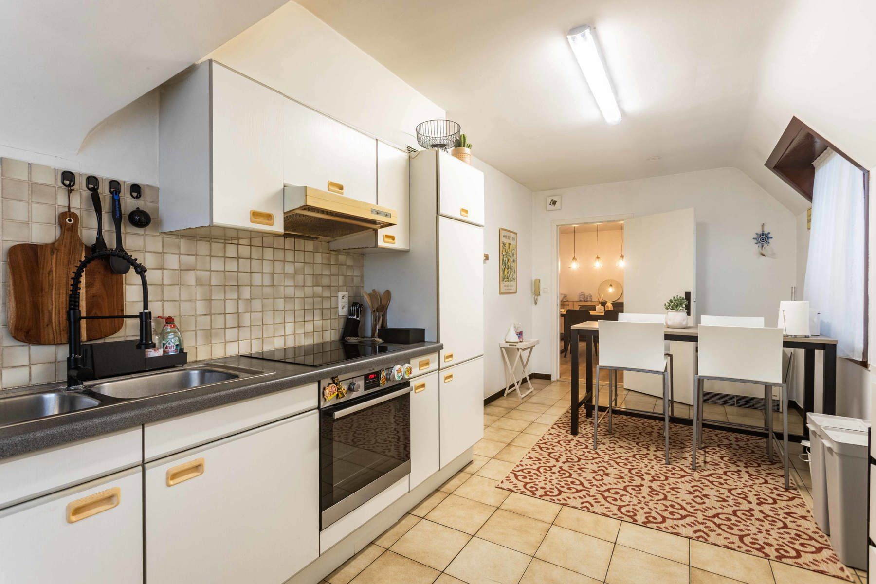 Te koop – lichtrijk en instapklaar appartement met garage foto 4