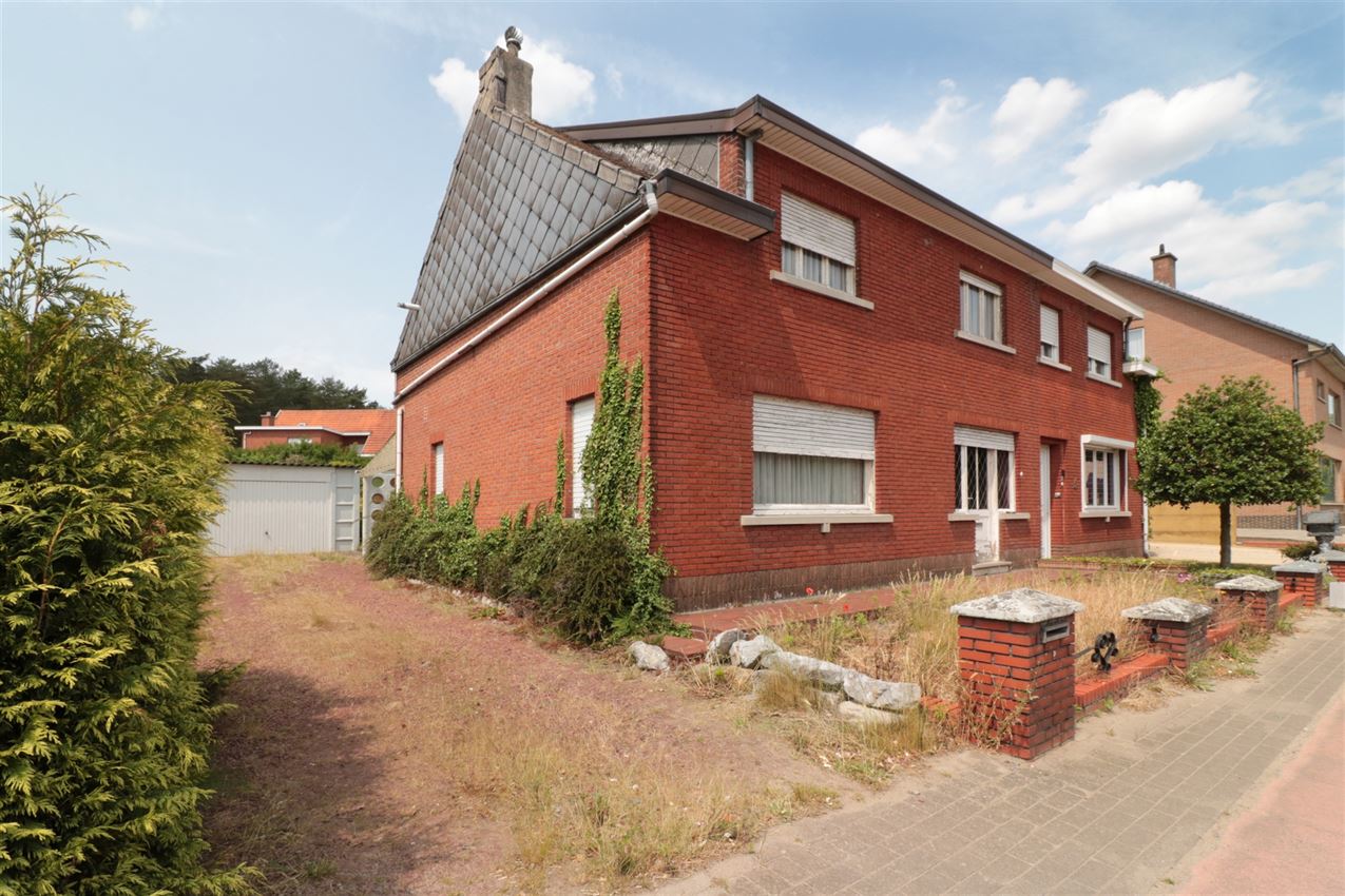 Hoofdfoto van de publicatie: goed gelegen, renovatieproject met potentieel
