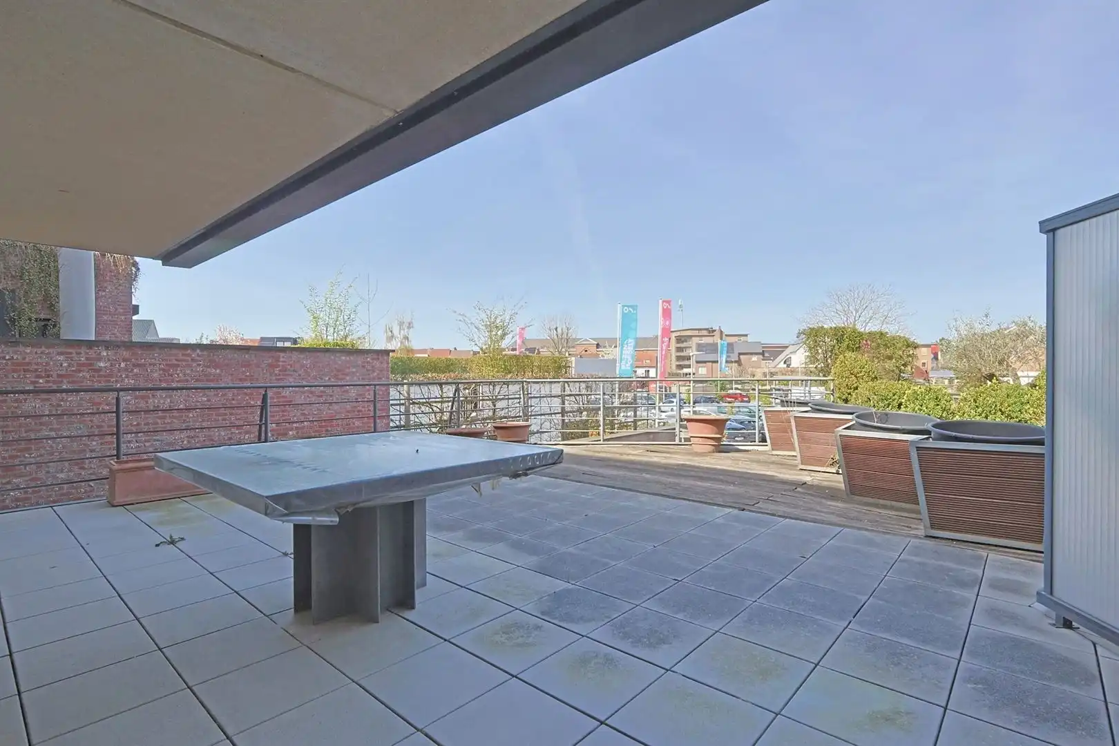 Instapklaar drie-slaapkamer appartement in het centrum foto 21