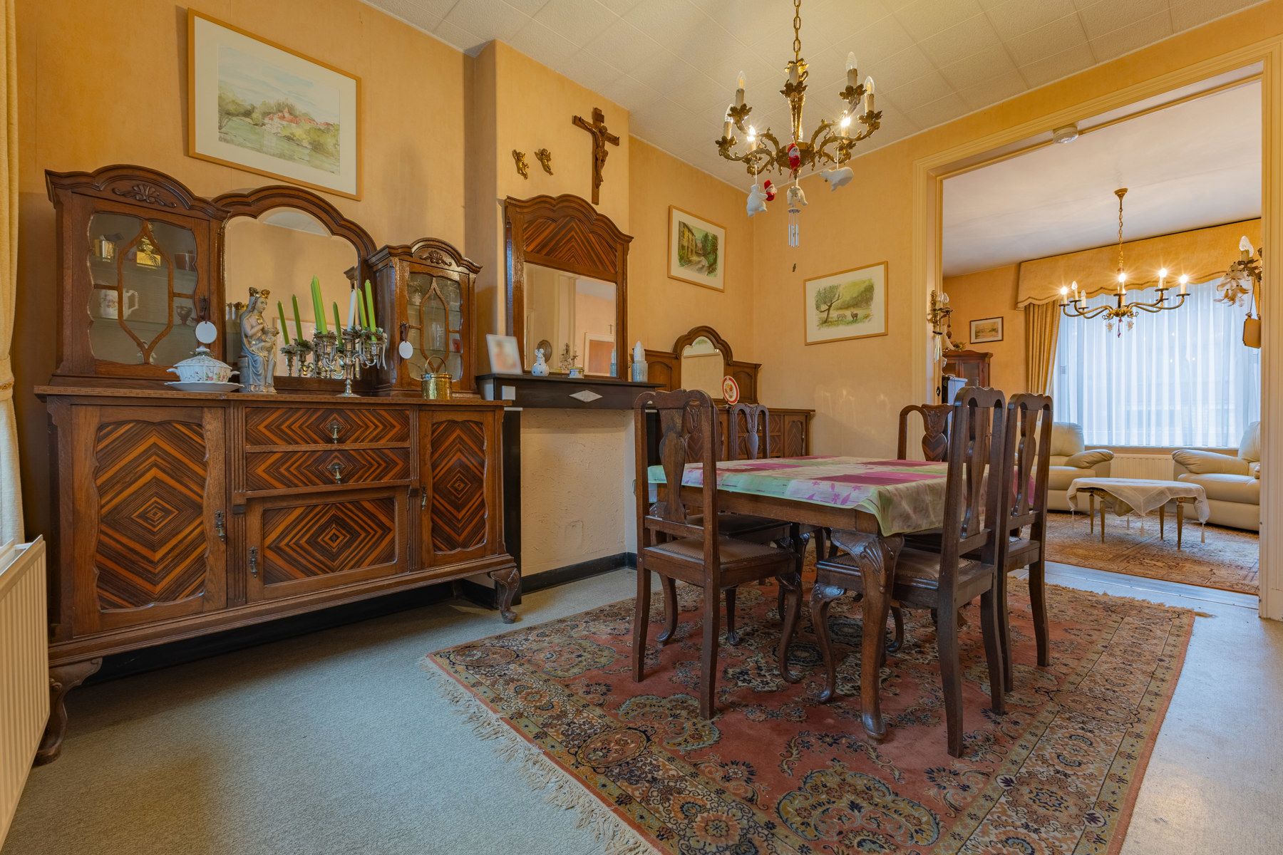 Gunstig gelegen woning met 6 slaapkamers, tuin en garage foto 7