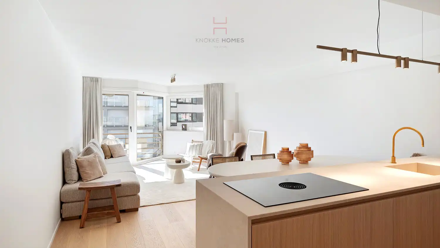 Stijlvol gerenoveerd appartement met zijdelings zeezicht in Duinbergen. foto 12