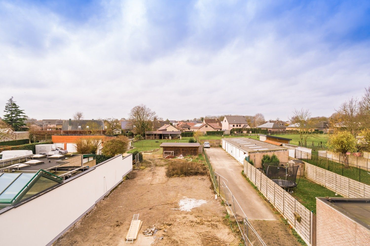Ruim gelijkvloers appartement nabij het centrum foto 9