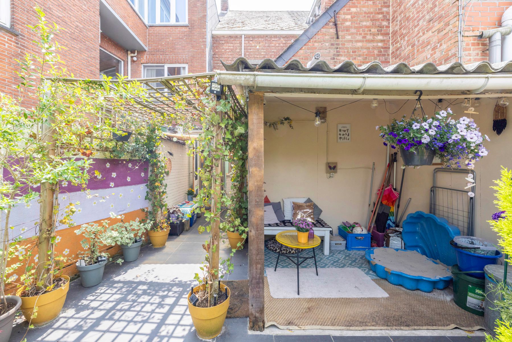 Woning met 3 slpk + bureau, kelder/zolder, tuin en servitude foto 15