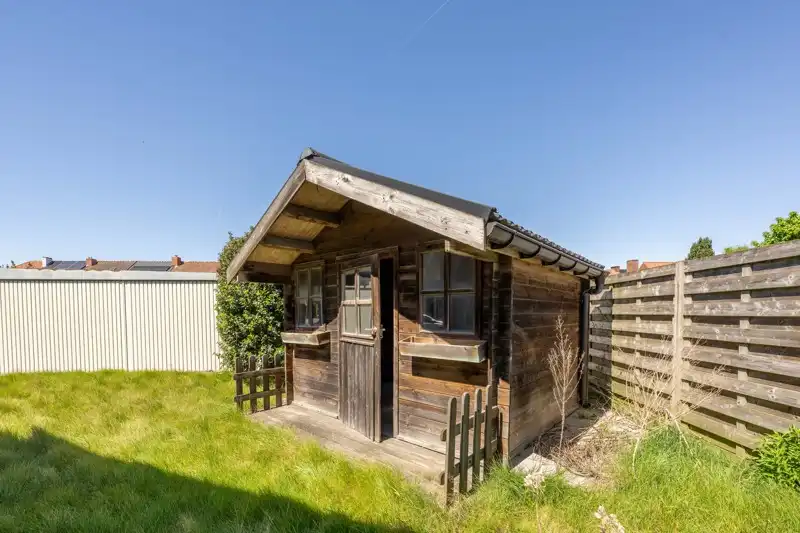 Alleenstaande gelijkvloerse woning met tuin, 3 slaapkamers en inpandige garage centrum wakken TE KOOP foto 21