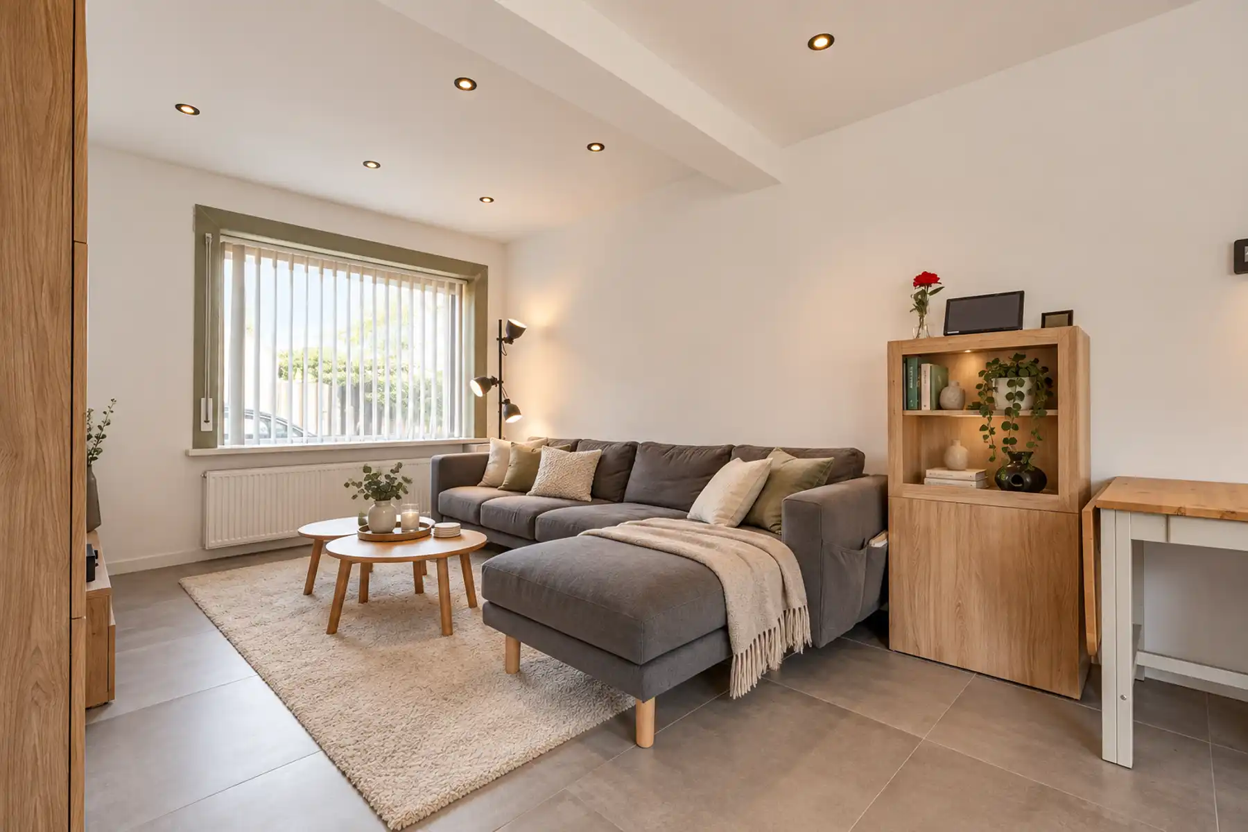 Gerenoveerde, instapklare rijwoning met 2 slk in Zele foto 2