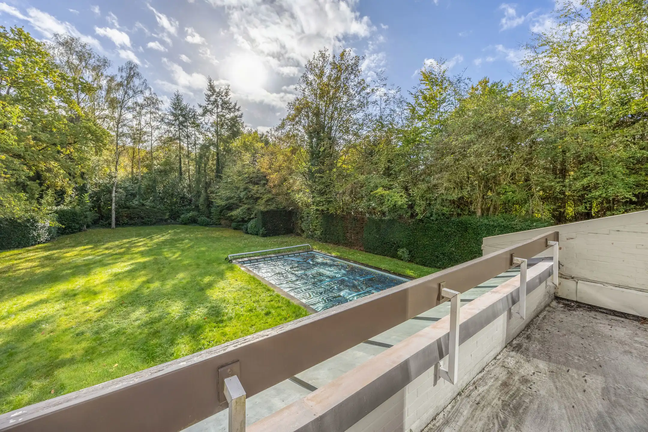 Seventiesvilla met zwembad en wellnessruimte in het groen  foto 30