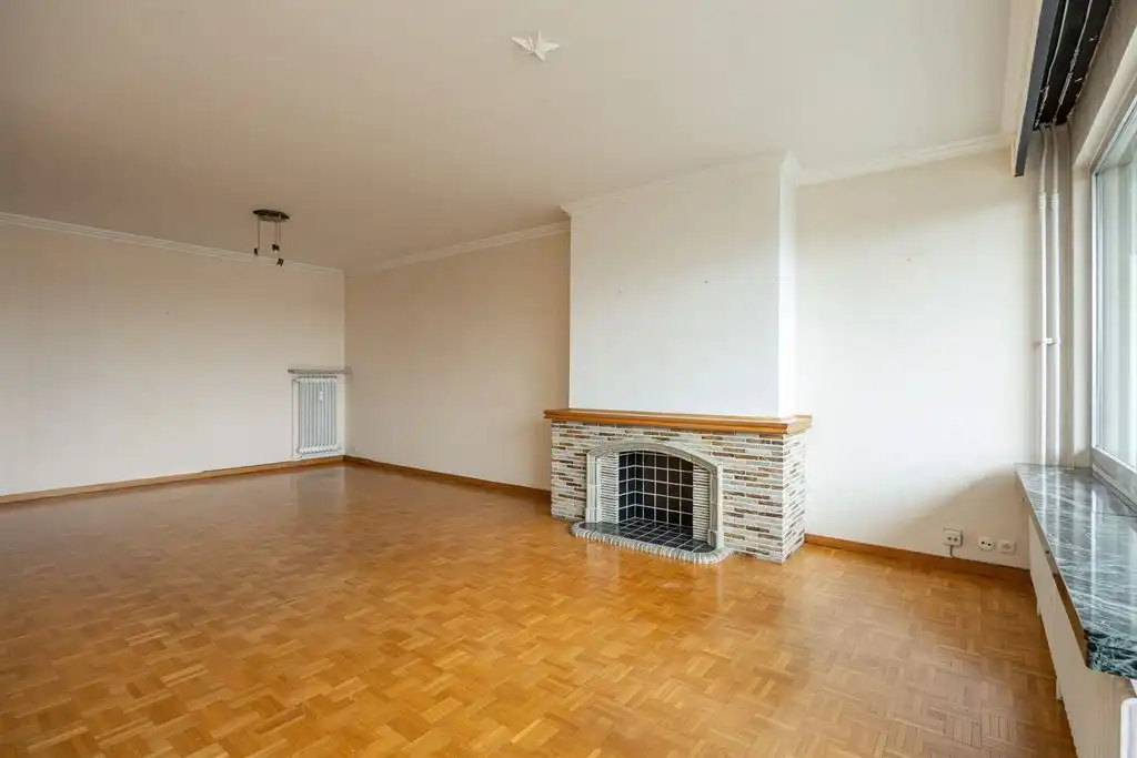 Lichtrijk 2-slaapkamerappartement met zonnig terras en autostaanplaats foto 3
