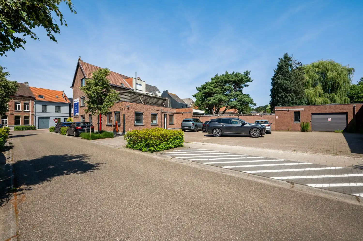 Lichtrijk kantoor met veel parking en instapklare woonst te Lint foto 22
