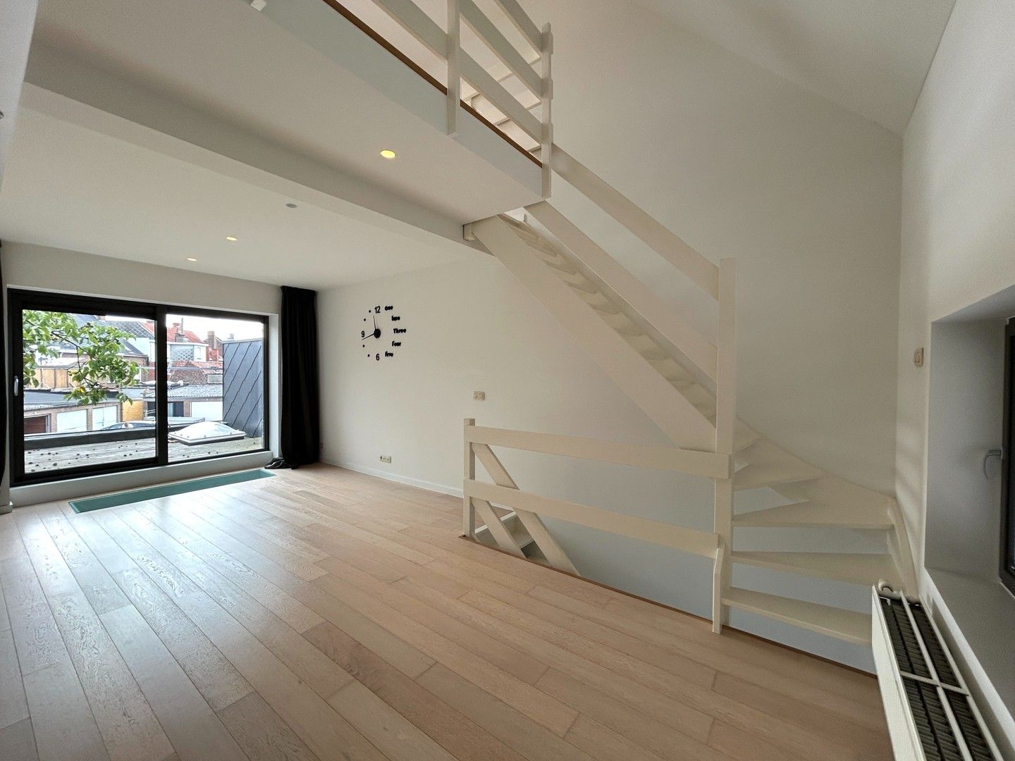 Instapklare stadswoning met zonneterras te Roeselare! foto 8