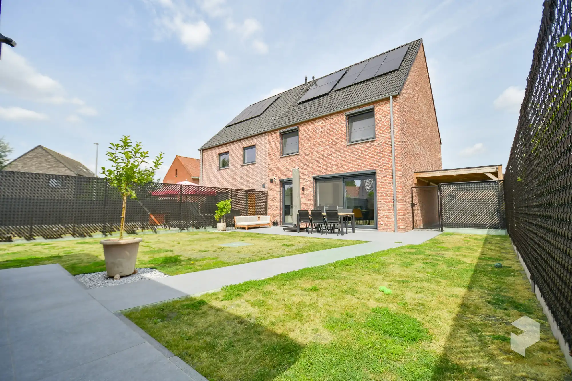 Recente (bj. 2023) royale woning  met 3 grote SLPK en tuin op uiterst rustige locatie (ENERGIELABEL A) foto 3