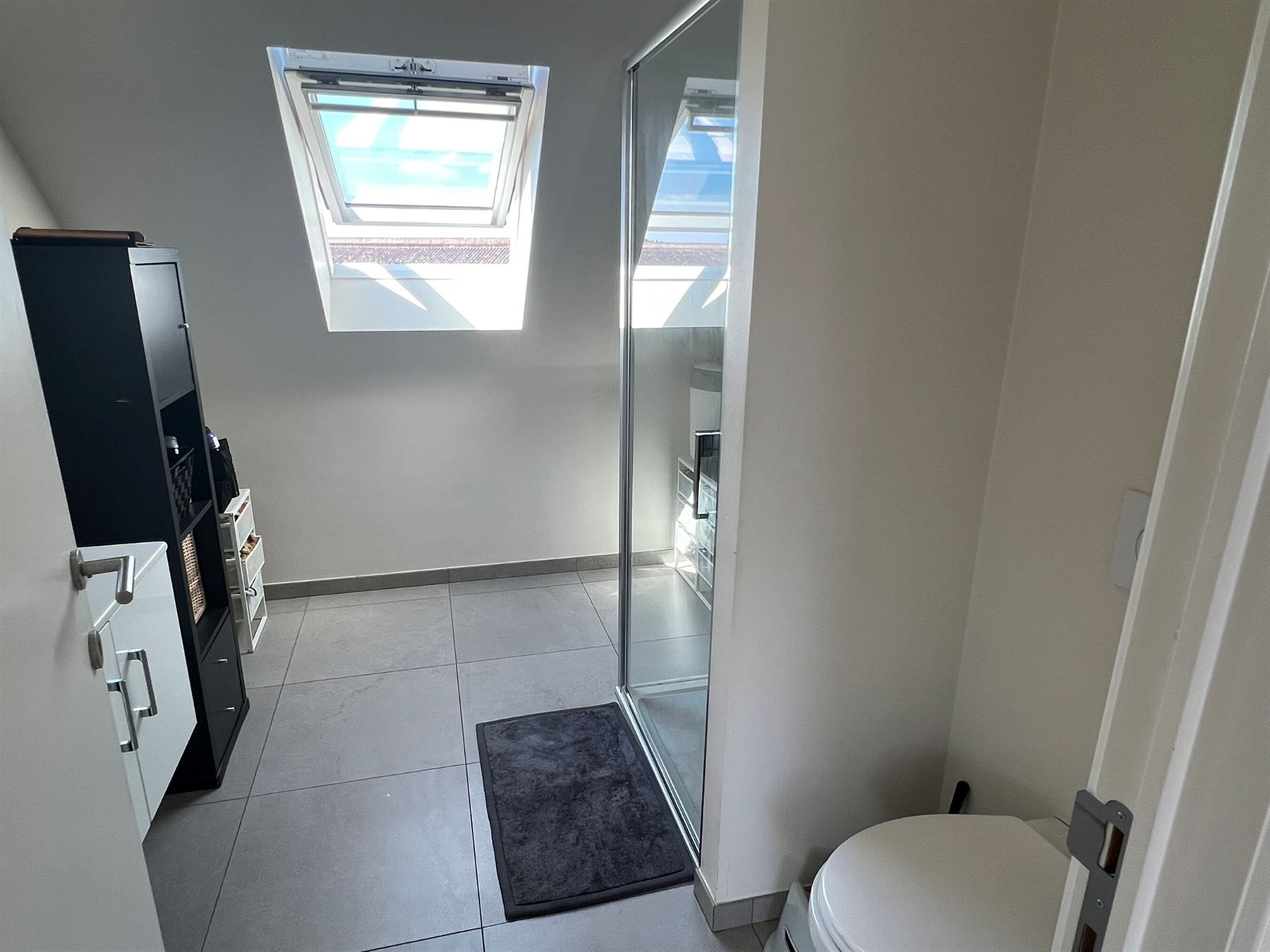 Gezellige en rustig gelegen nieuwbouw woning met 2 tuin foto 4