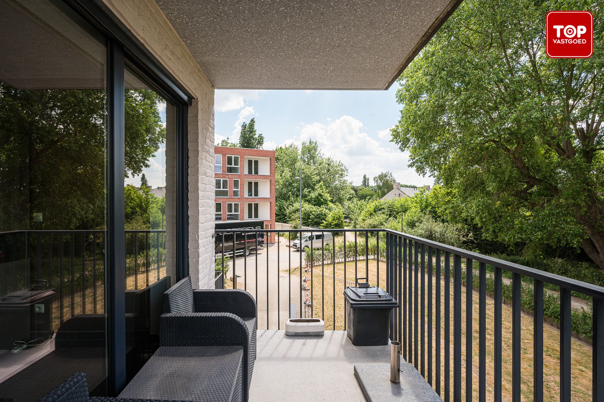 Recent 1-slaapkamer appartement met mooi terras.  foto 12