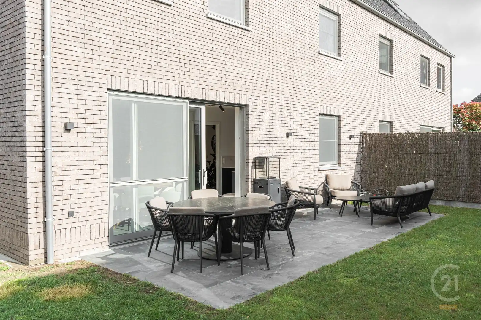 Moderne Woning met 4 Slaapkamers en Inpandige Garage in Lombardsijde foto 26