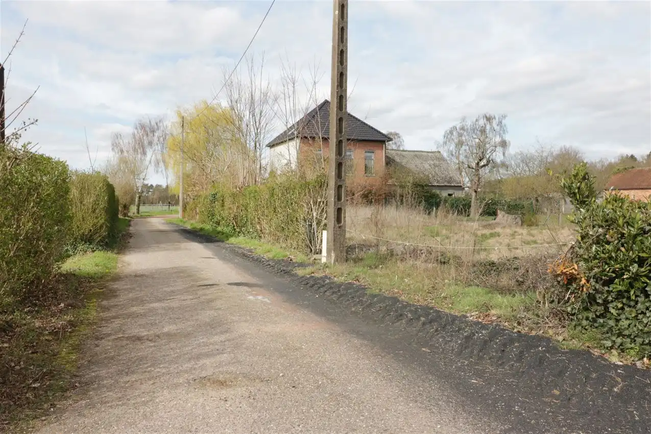 Gerenoveerde woning met 4 slpk, tuin, garage foto 47