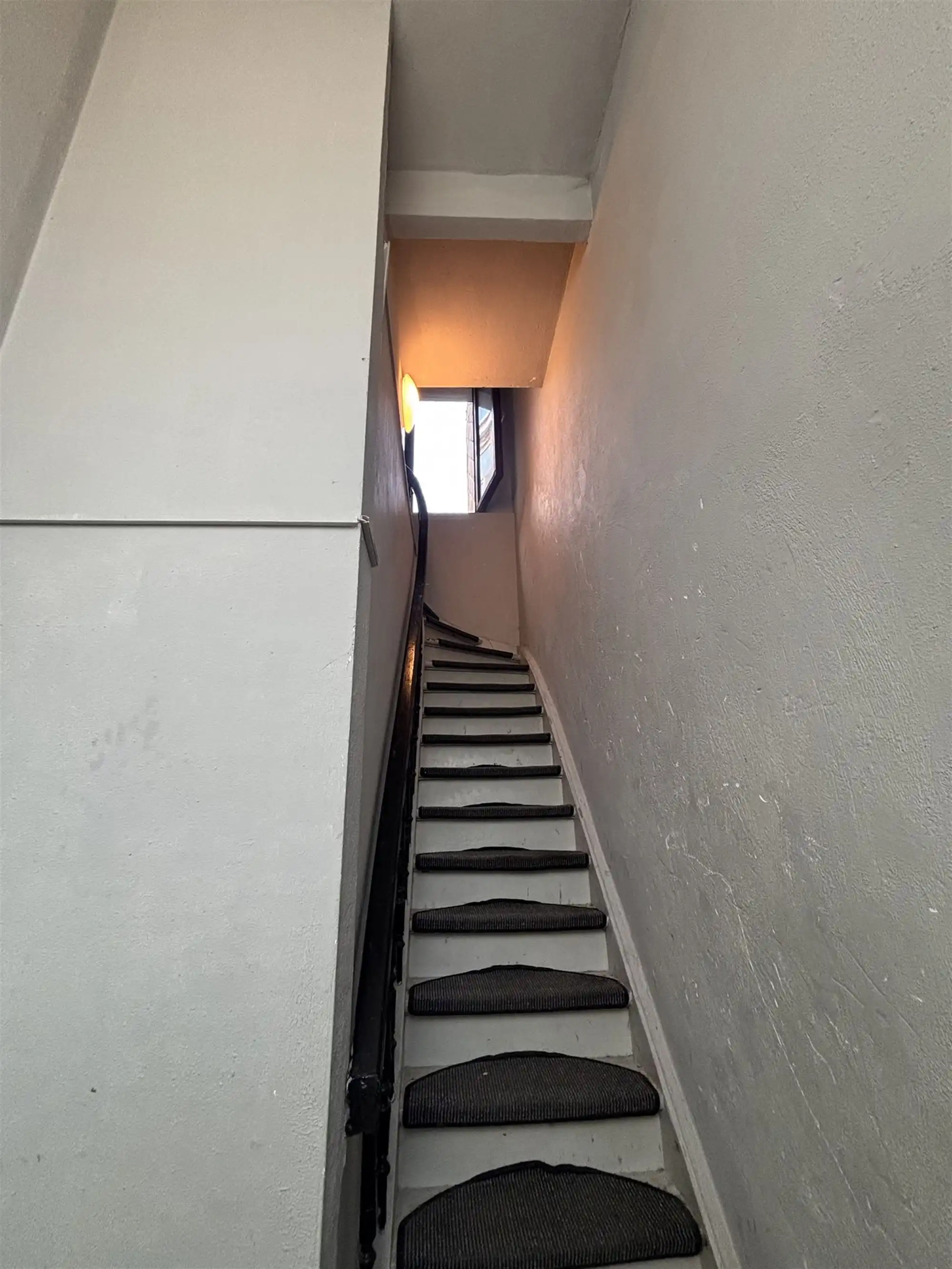 Opbrengsteigendom handelszaak + 3 appartementen foto 5