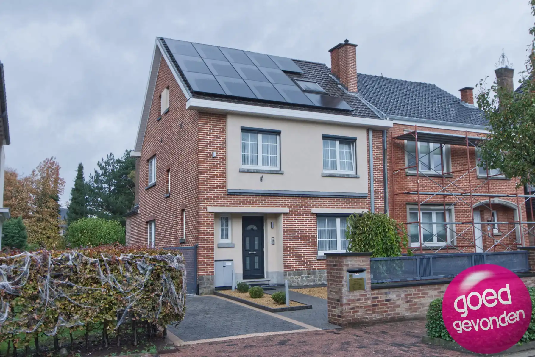 WONING - PRAKTIJK - 4 SLK - 3 BDK - TUIN - TERRAS - PARKING foto 3