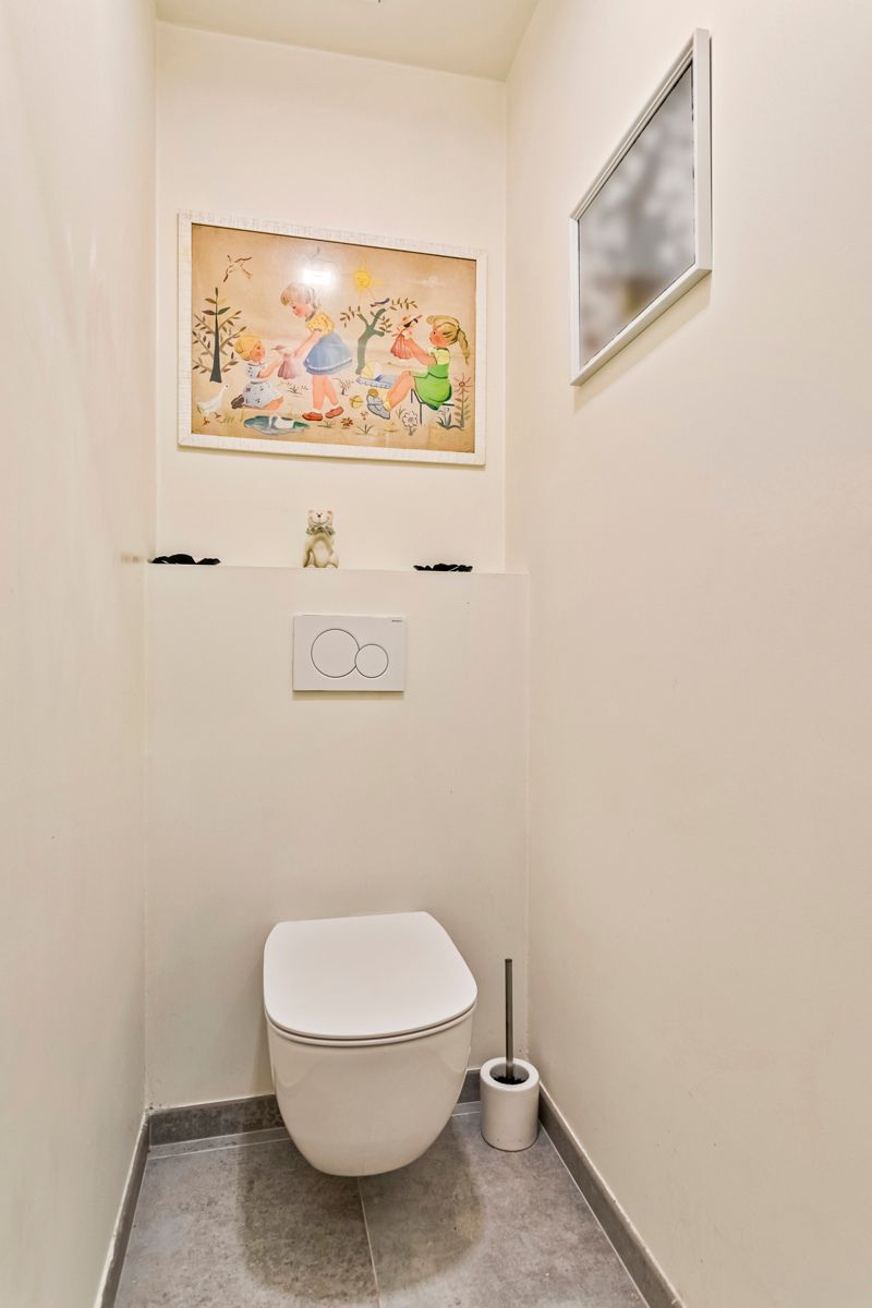 Recente mooi afgewerkte instapklare woning ! foto 21