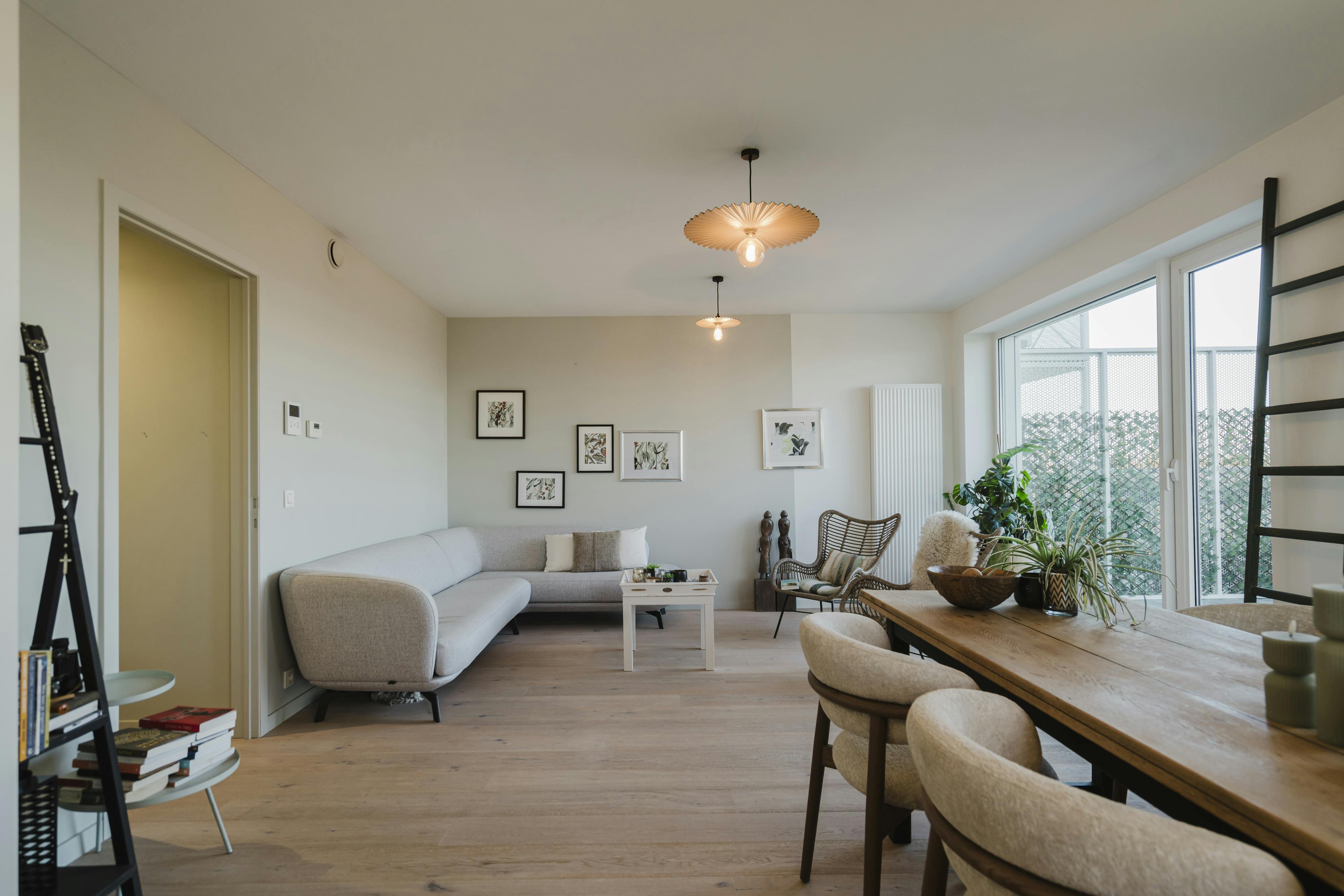 Adembenemend appartement met Leiezicht in hartje Kortrijk foto 3