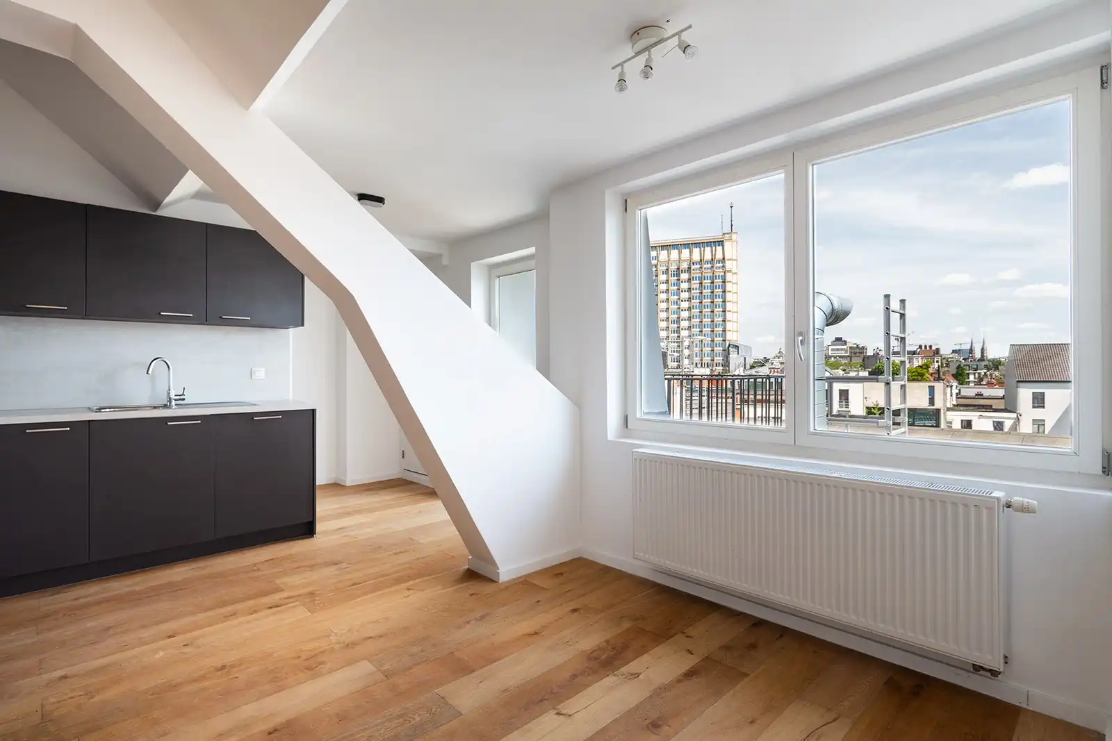 Modern wonen onder de Antwerpse skyline foto 5