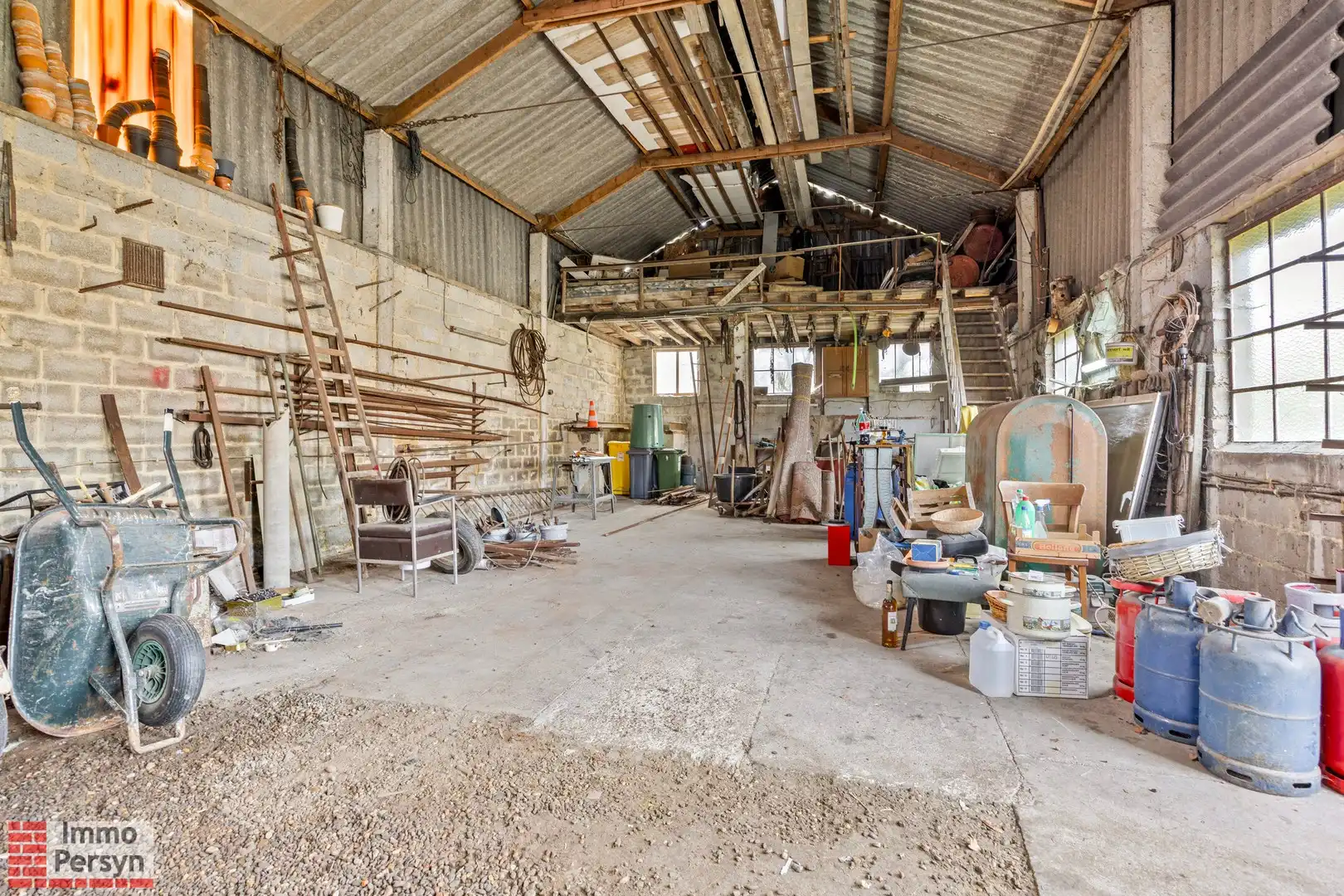 Vrijstaande woning met werkplaats op ruim perceel in landelijke omgeving foto 36