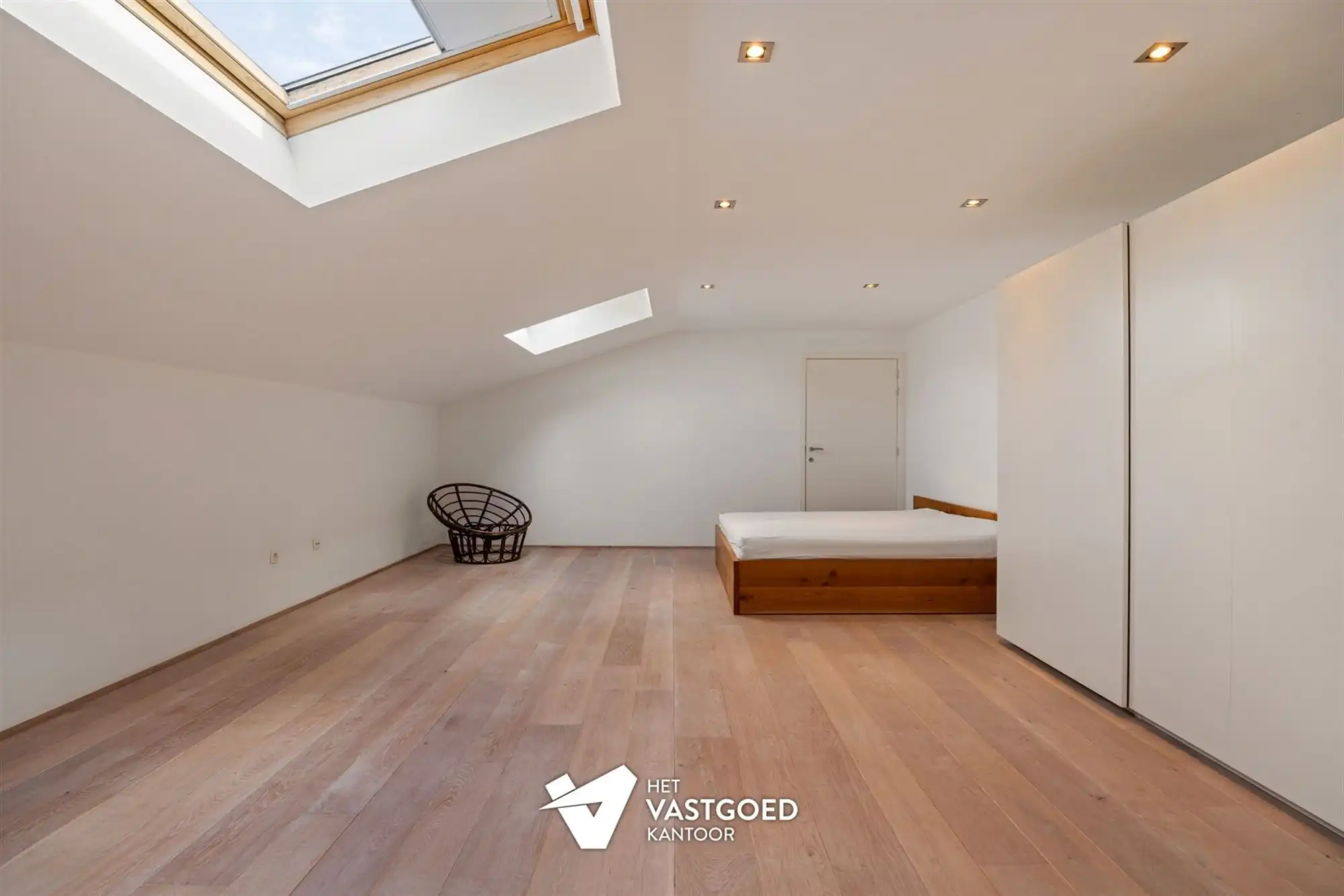 PRACHTIGE, RUIME EN ENERGIEZUINIGE WONING OP MOOI PERCEEL foto 17