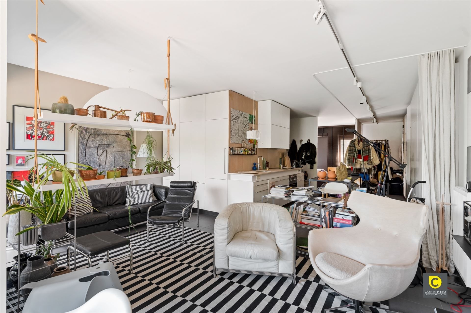 Loft appartement met P op gegeerde locatie foto {{pictureIndex}}
