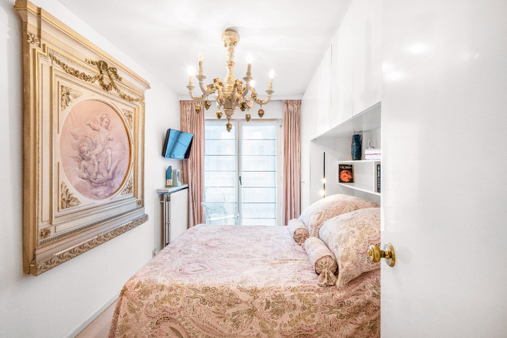 Aangenaam appartement gelegen  wandelafstand van de Zeedijk en de Dumortierlaan. garage te koop foto 10