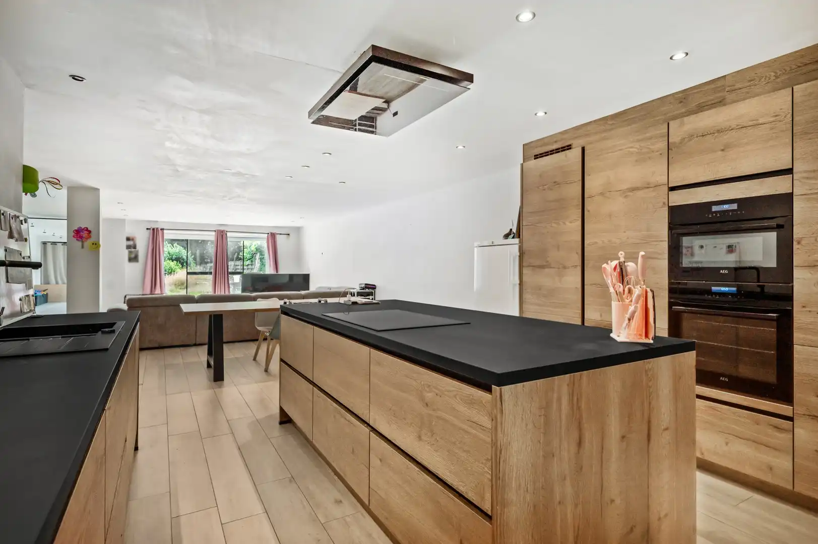Veelzijdige eigendom met 5 slaapkamers en tal van mogelijkheden foto 6