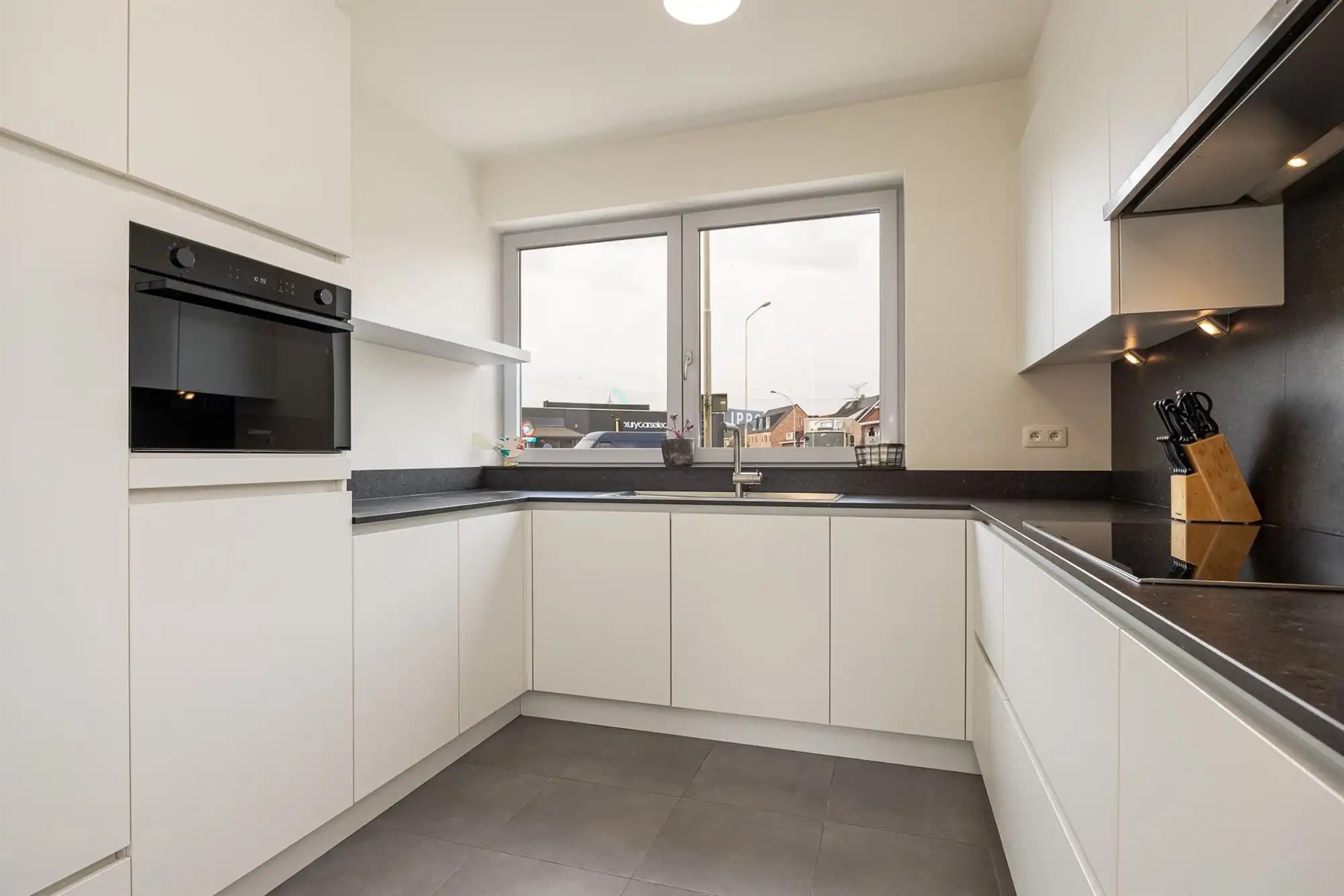 Instapklare moderne woning met 4 slpk. en tuin foto 8