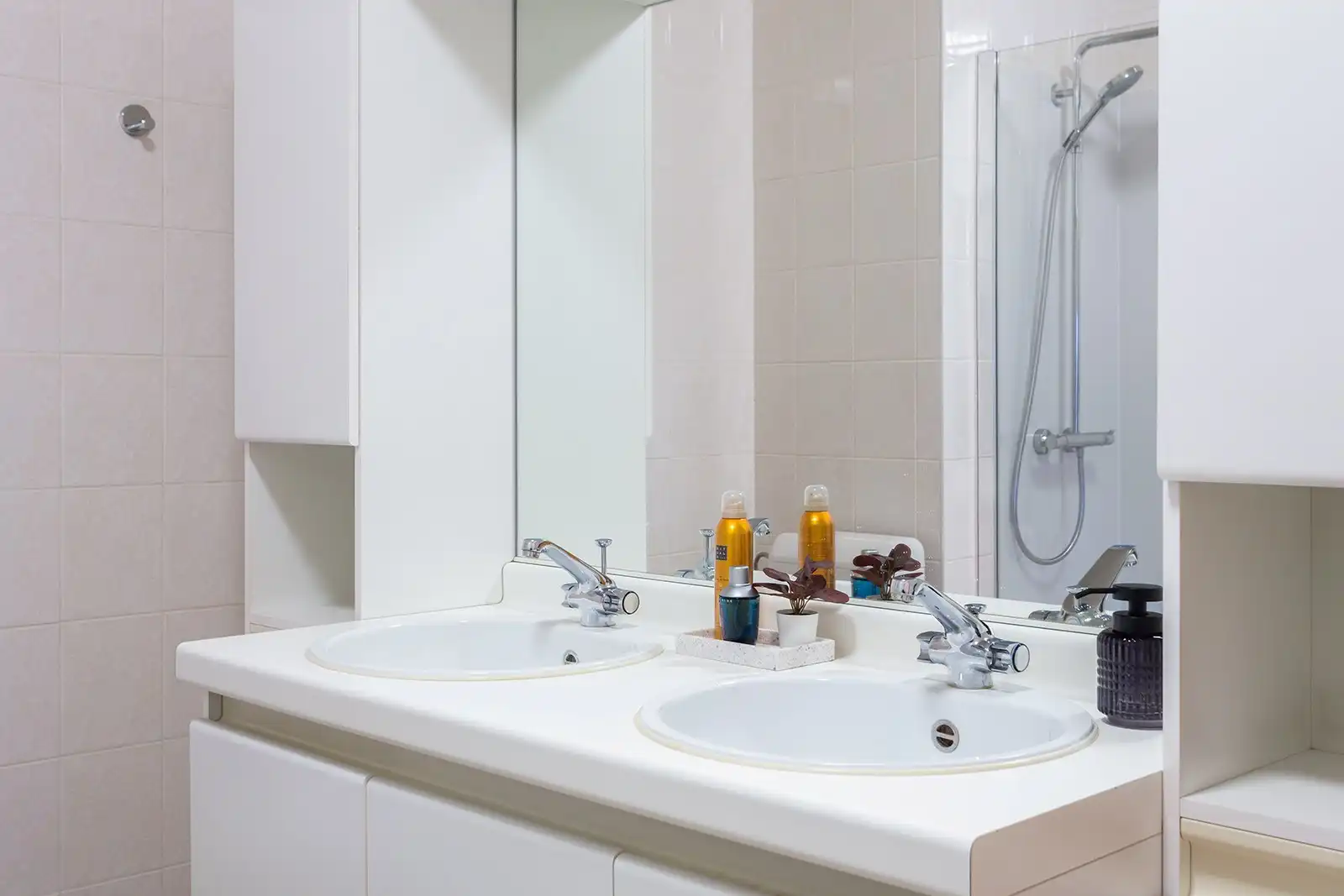 2 slaapkamer appartement met veel lichtinval foto 27