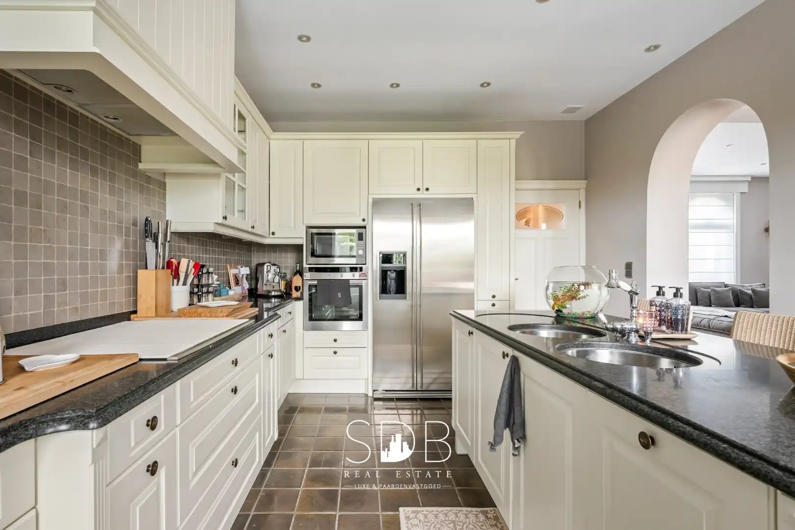 Prachtige landelijke hoeve woning met gezinstuin en graslanden op 1hectare foto 11