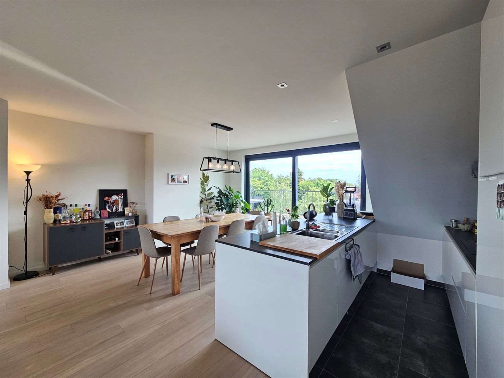 Dakappartement met groot terras op centrale ligging. foto 6