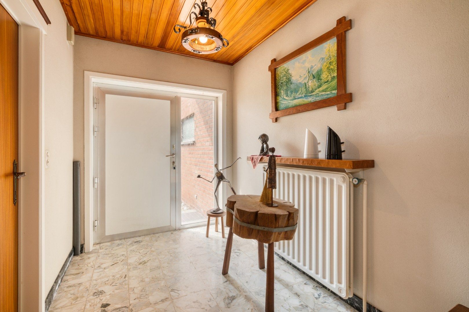 Te renoveren gelijkvloerse villa op een royaal perceel van 745 m² in de Warandestraat 65 – solide basis met groeipotentieel foto 2