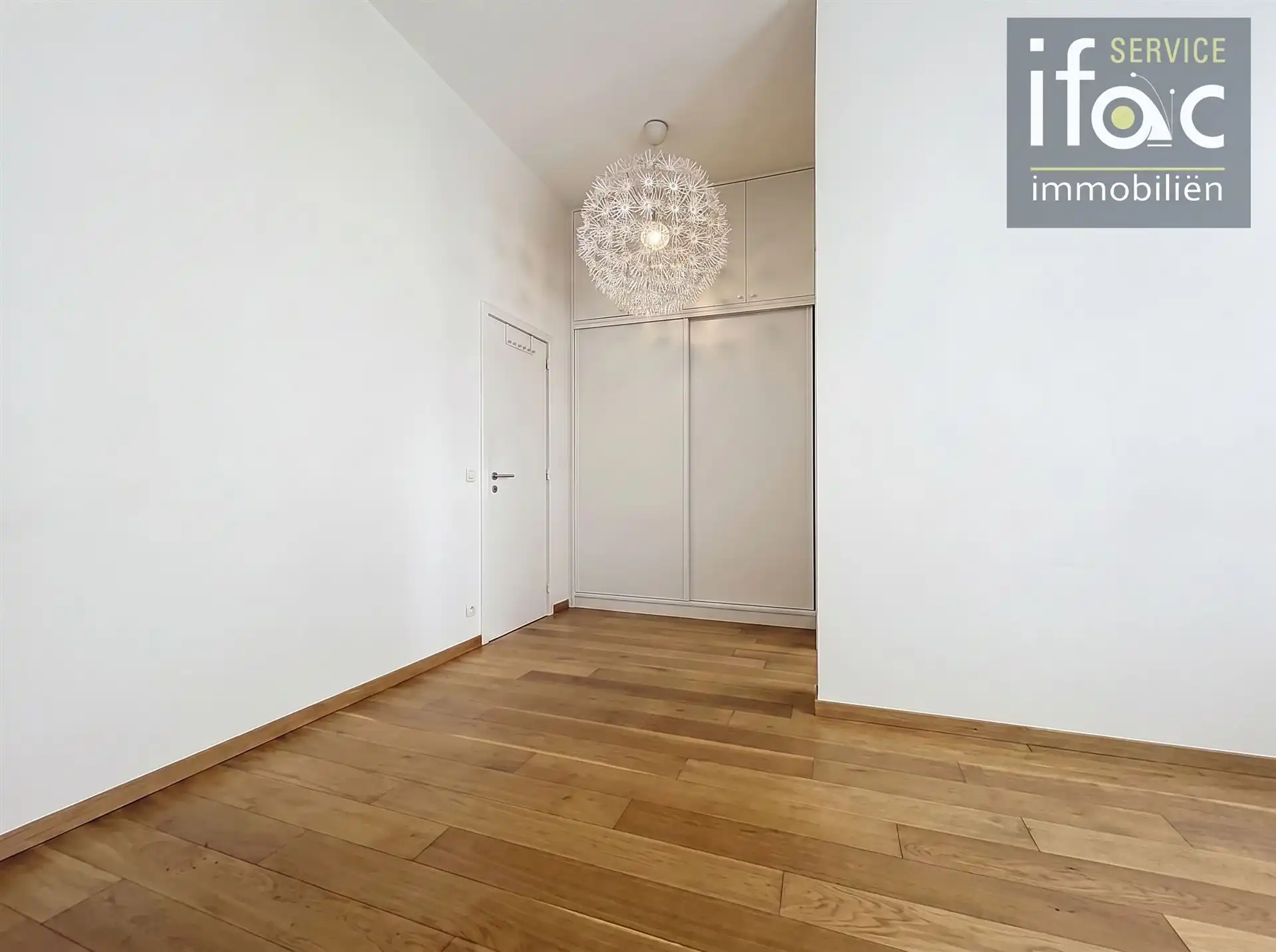 Uitstekend gelegen appartement nabij NATO + EU foto 13