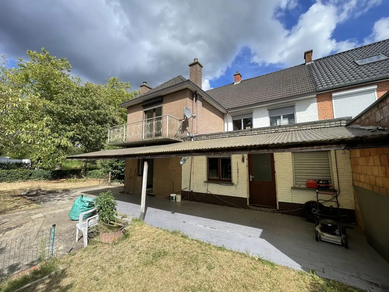 Tweewoonst met mooie tuin en vrijstaande garage foto 10