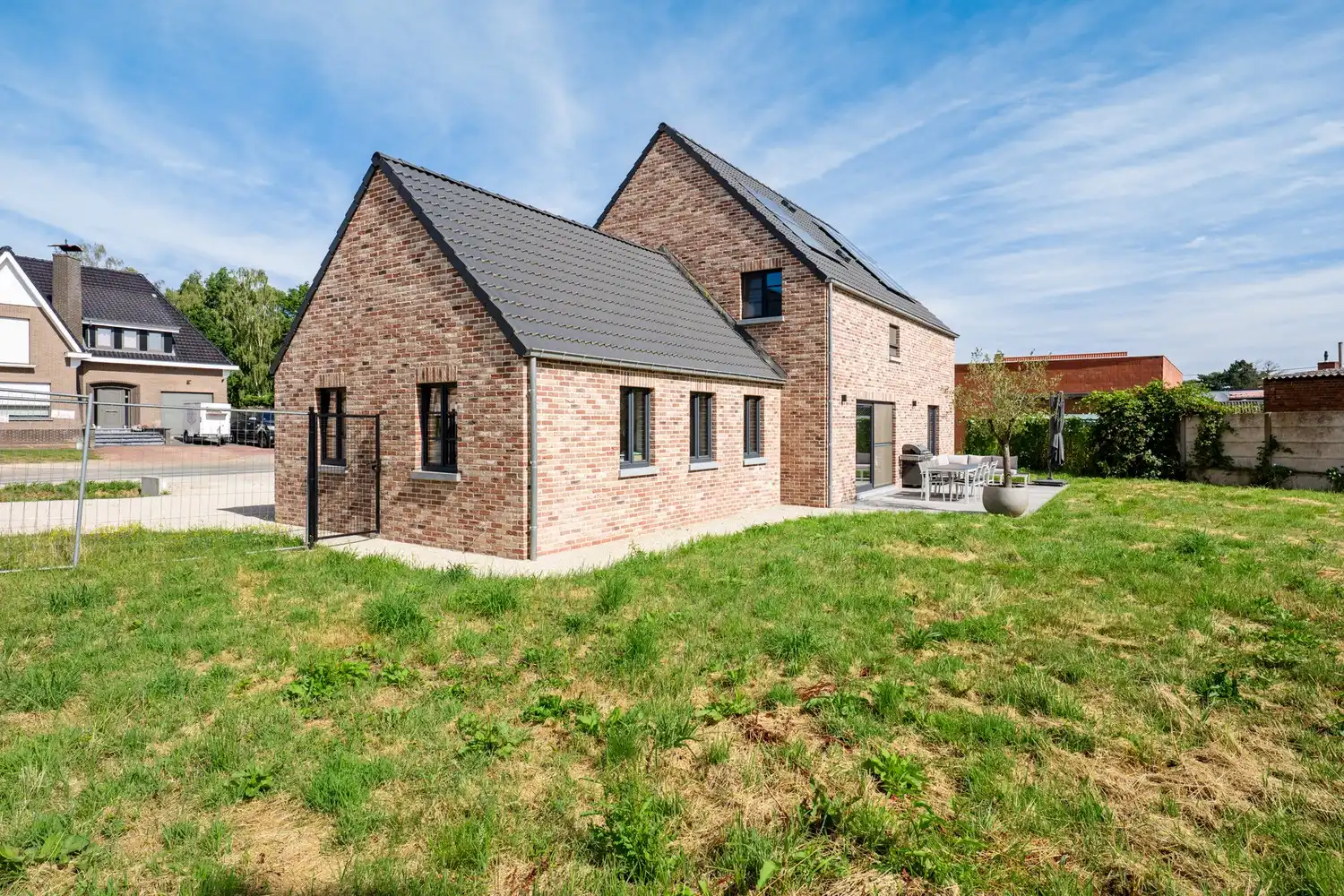 Energiezuinige villa met praktijkruimte en 4 slpkrs foto 21