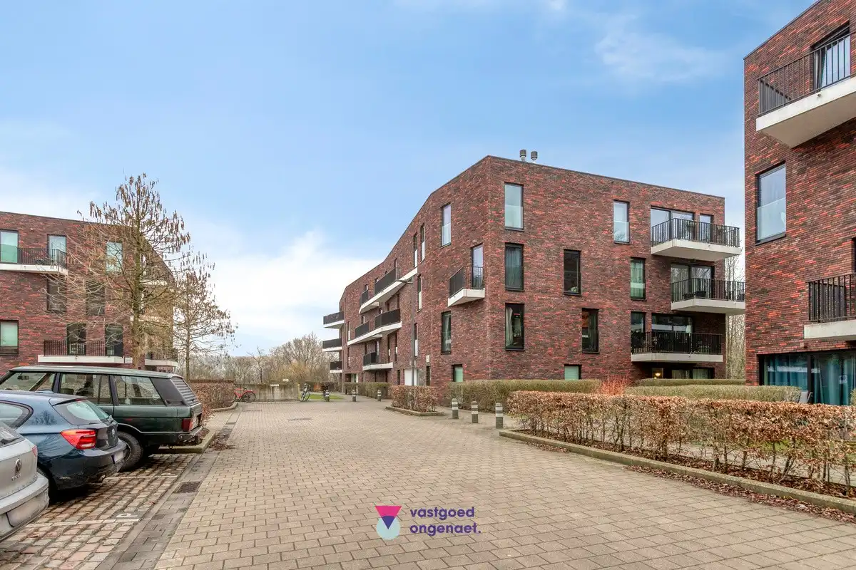 Modern en praktisch ingedeeld appartement foto 10