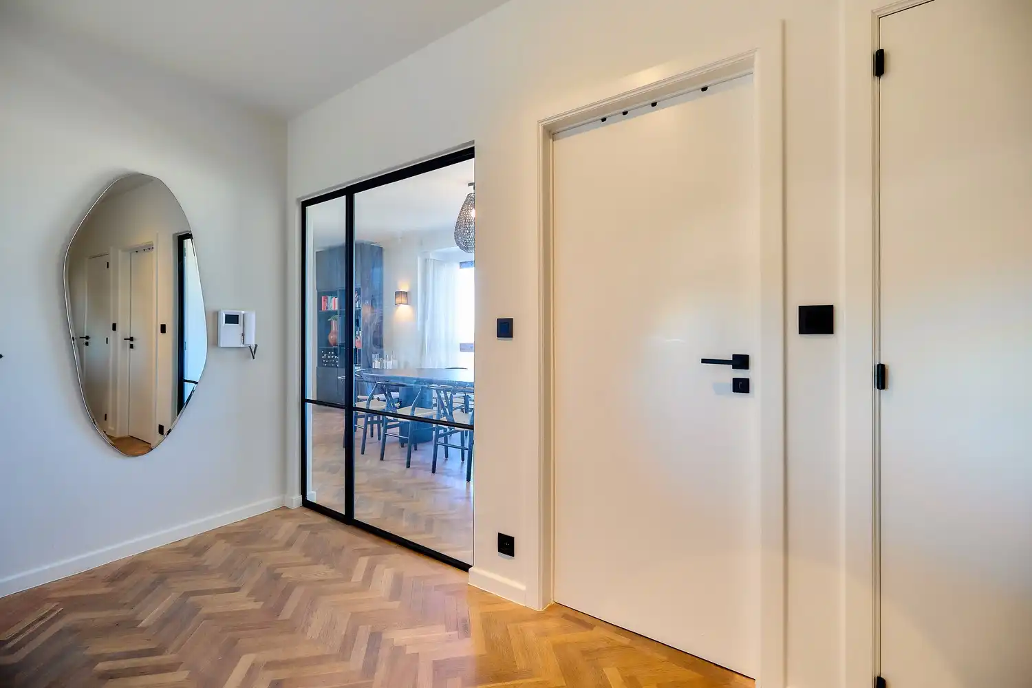 Hoogwaardig gerenoveerd en bijzonder elegant appartement met terras langs de Leie en panoramisch zicht over de stad Gent foto 12