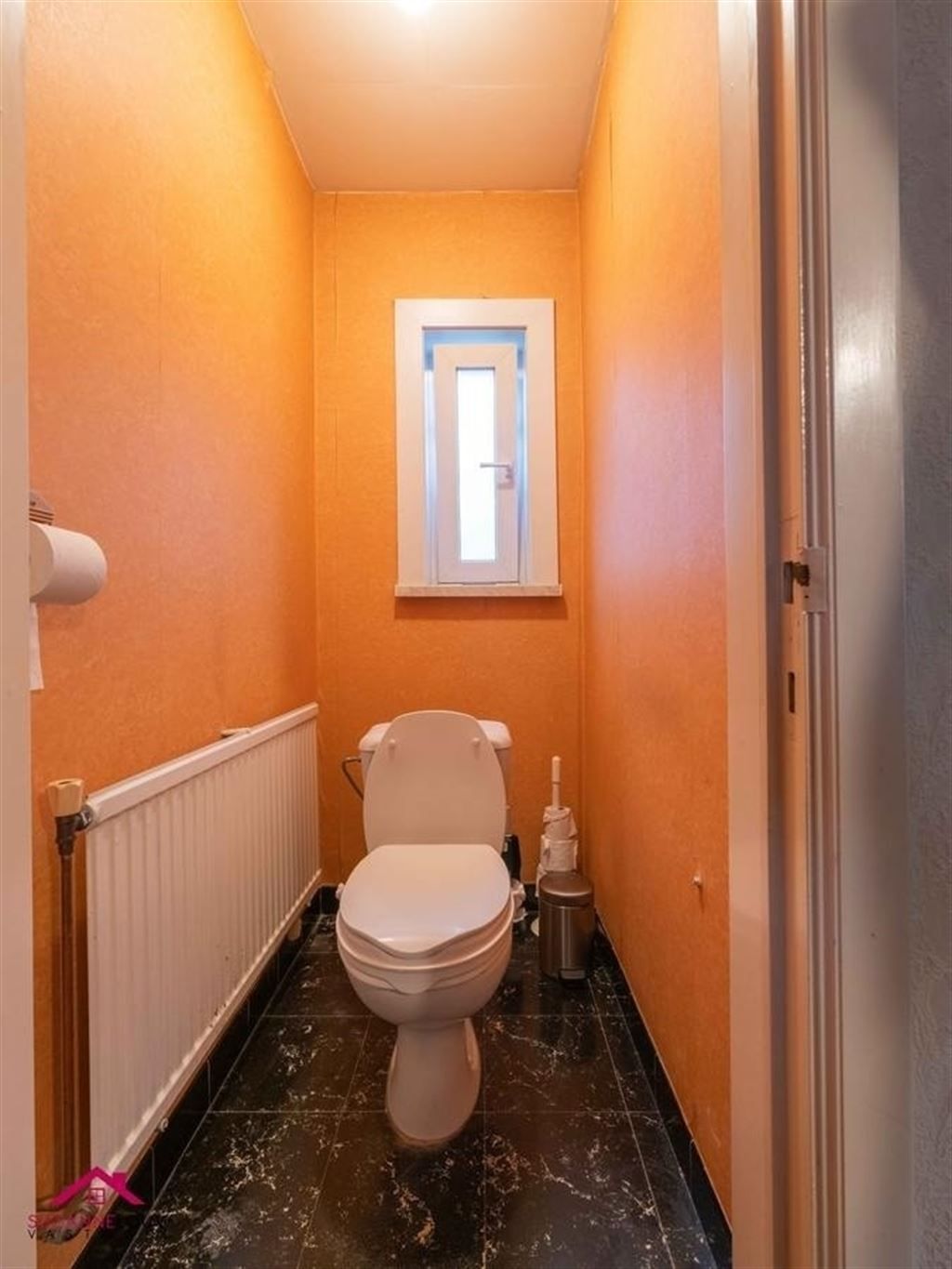 Vrijstaande splitlevel woning, te renoveren naar eigen smaak foto 11