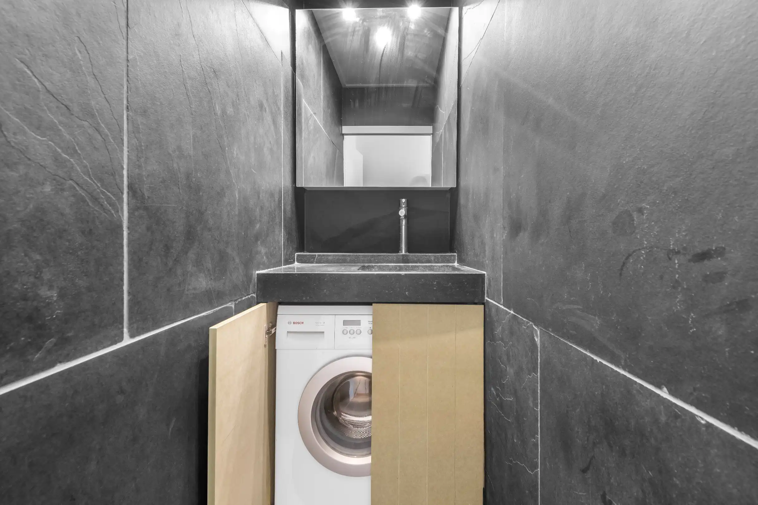 Penthouse rustig gelegen vlakbij de Dumortierlaan en de Zoutelaan.  foto 13