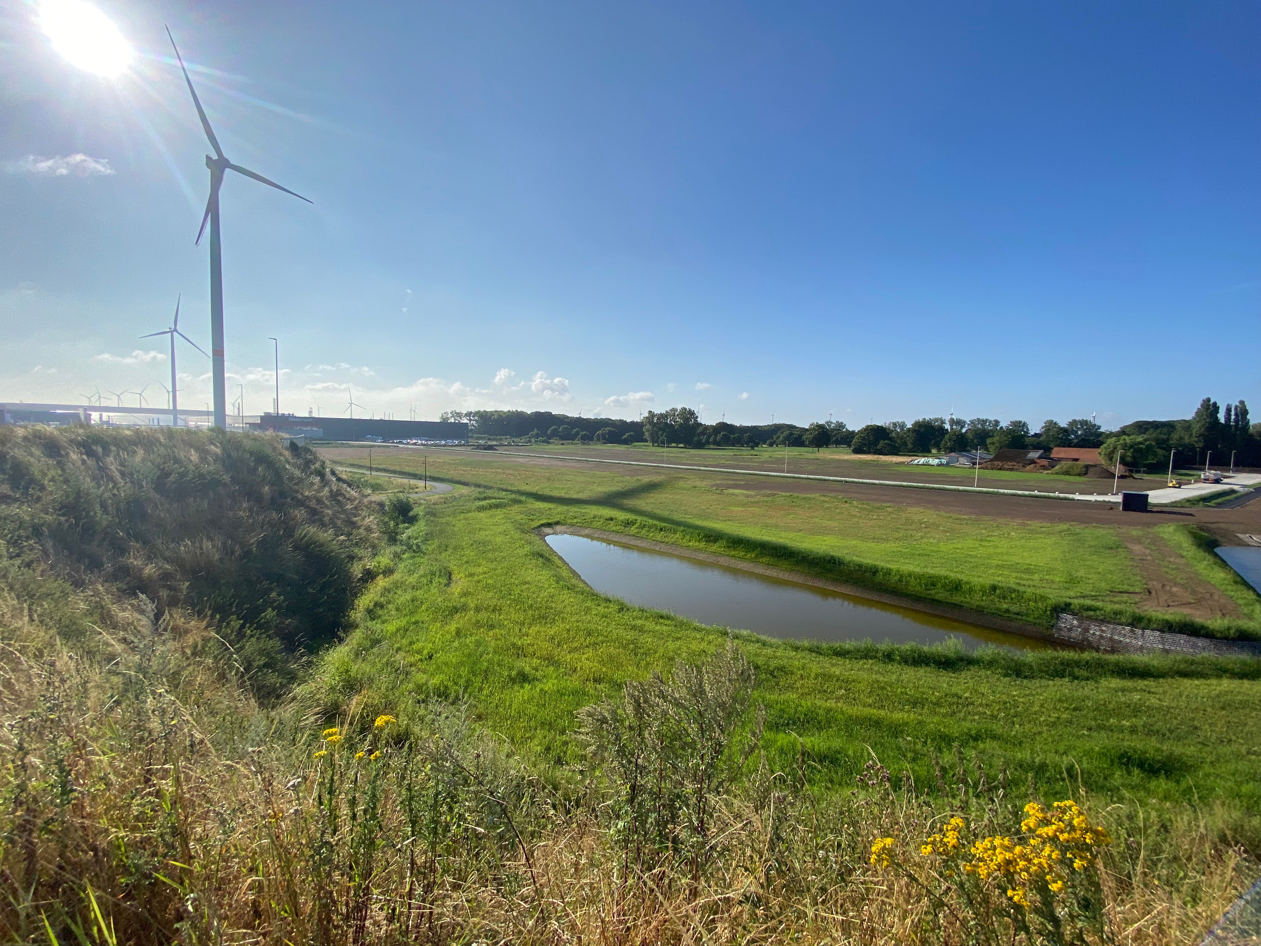 Laatste perceel op bedrijventerrein Groenling in Evergem foto 1