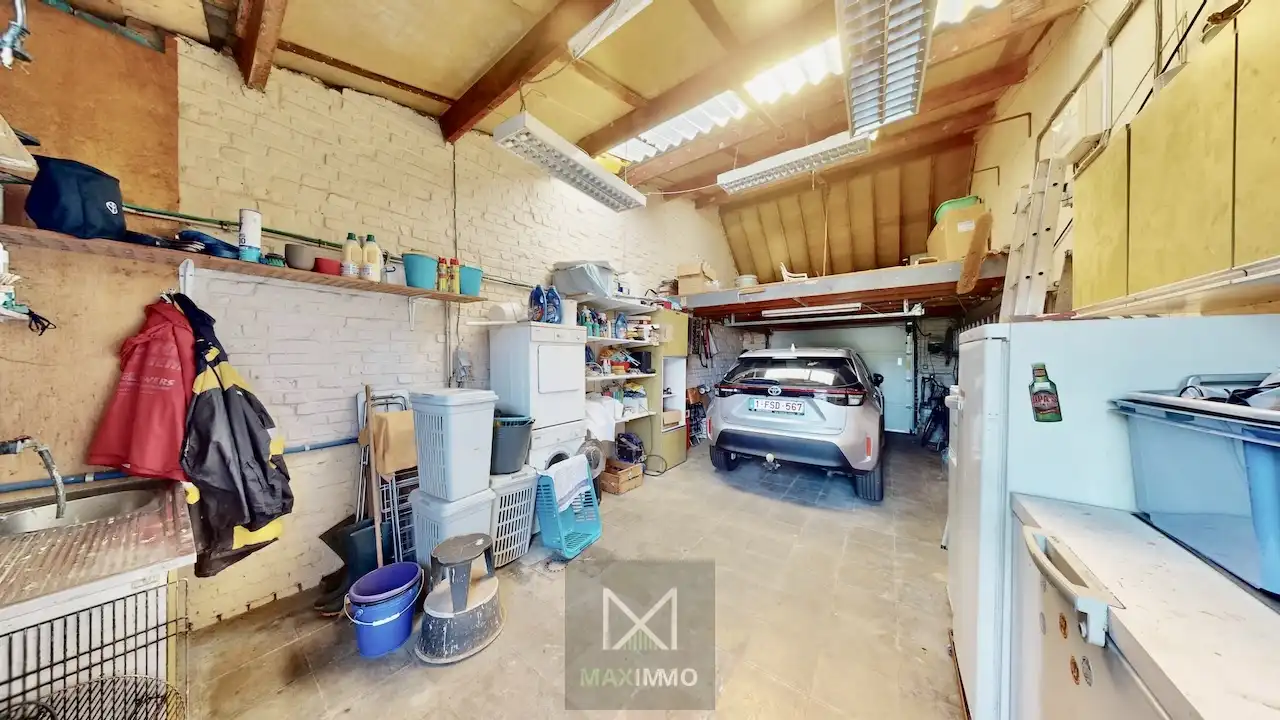 Woning met 3 garages, zonnepanelen, ruime tuin & aparte toegang – 830 m² perceel in Lauwe foto 8