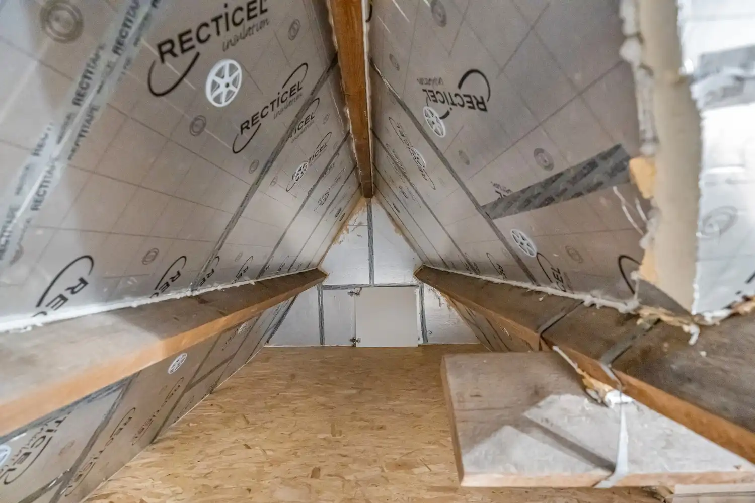 Goed gelegen, vrijstaande en lichtrijke woning met een oprit met een garage, 3 slaapkamers en een diepe tuin te Wilsele! foto 30