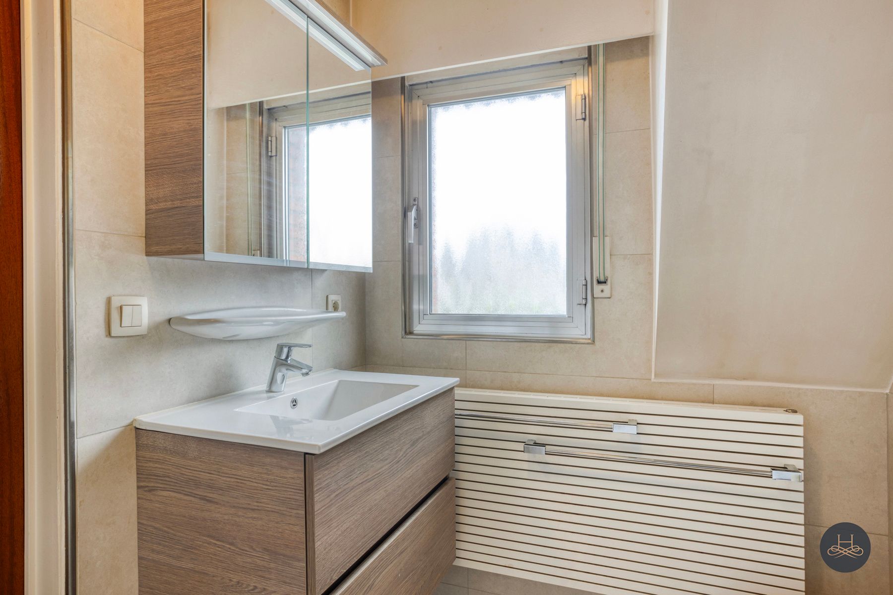 Ruime woning in een rustige groene wijk op een groot perceel foto 39