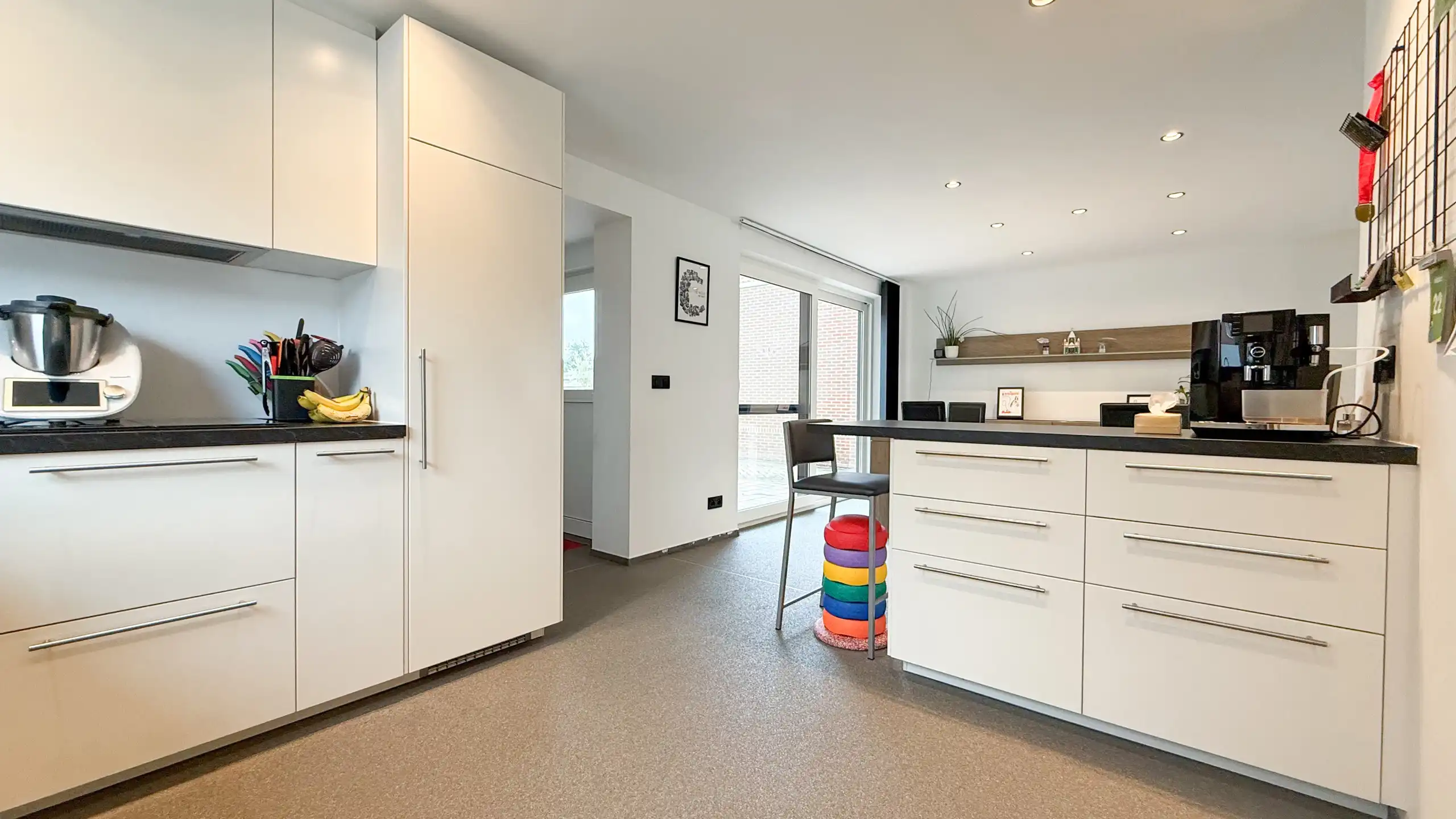 Gerenoveerde woning met veel ruimte en 6 slaapkamers! foto 12